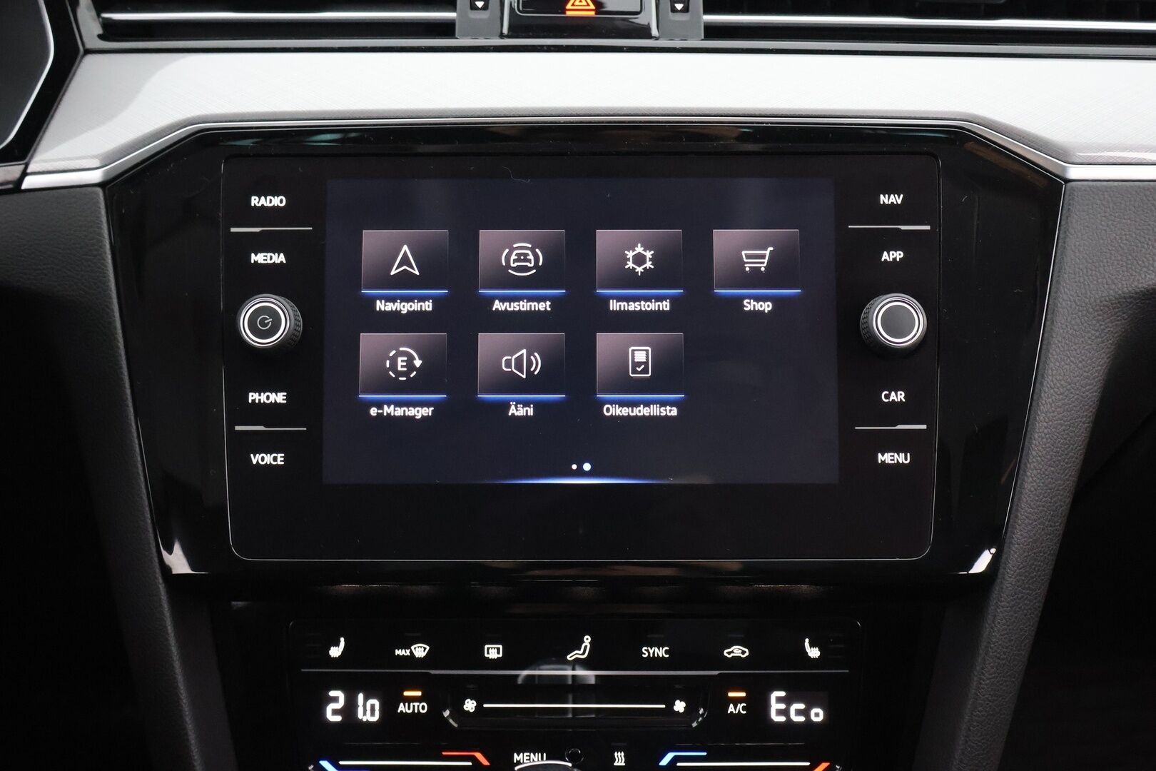 Volkswagen Passat 2021 Variant GTE Plug-In Hybrid 160 kW DSG-automaatti - Matrix-LED | Webasto | ACC | ErgoComfort | Taittuva koukku | P. Kamera | Alcantara | Juuri saapunut! - KORKO VAIN 3,99 %