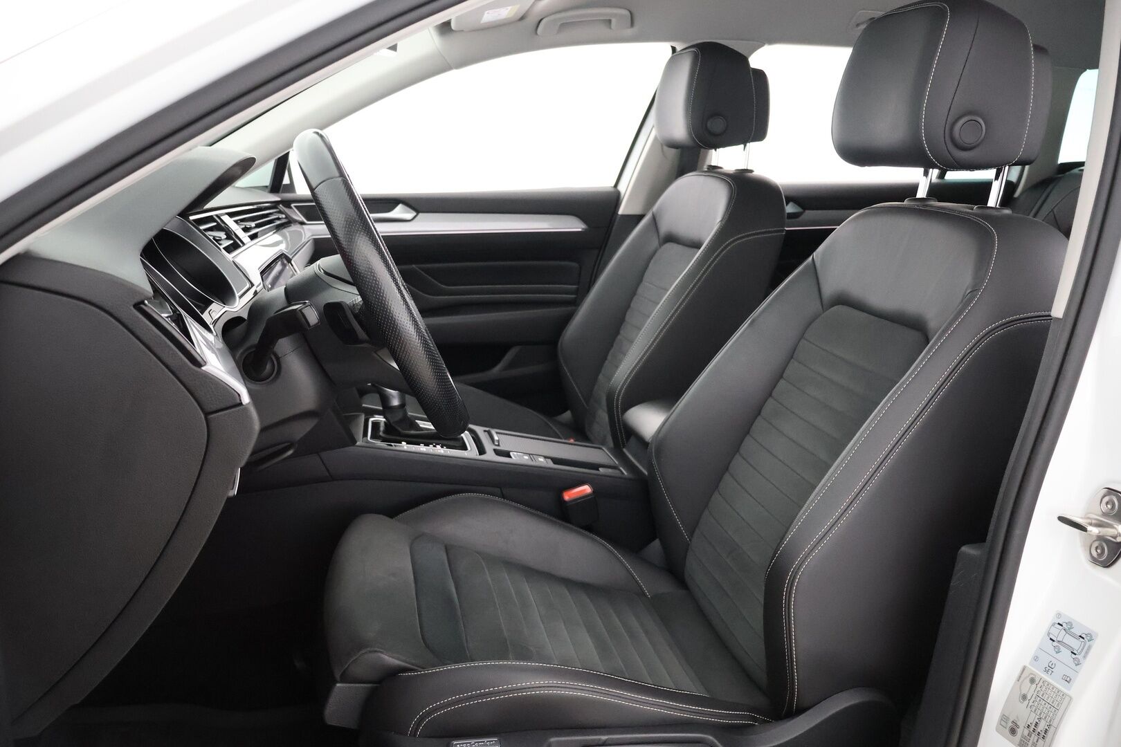 Volkswagen Passat 2021 Variant GTE Plug-In Hybrid 160 kW DSG-automaatti - Matrix-LED | Webasto | ACC | ErgoComfort | Taittuva koukku | P. Kamera | Alcantara | Juuri saapunut! - KORKO VAIN 3,99 %