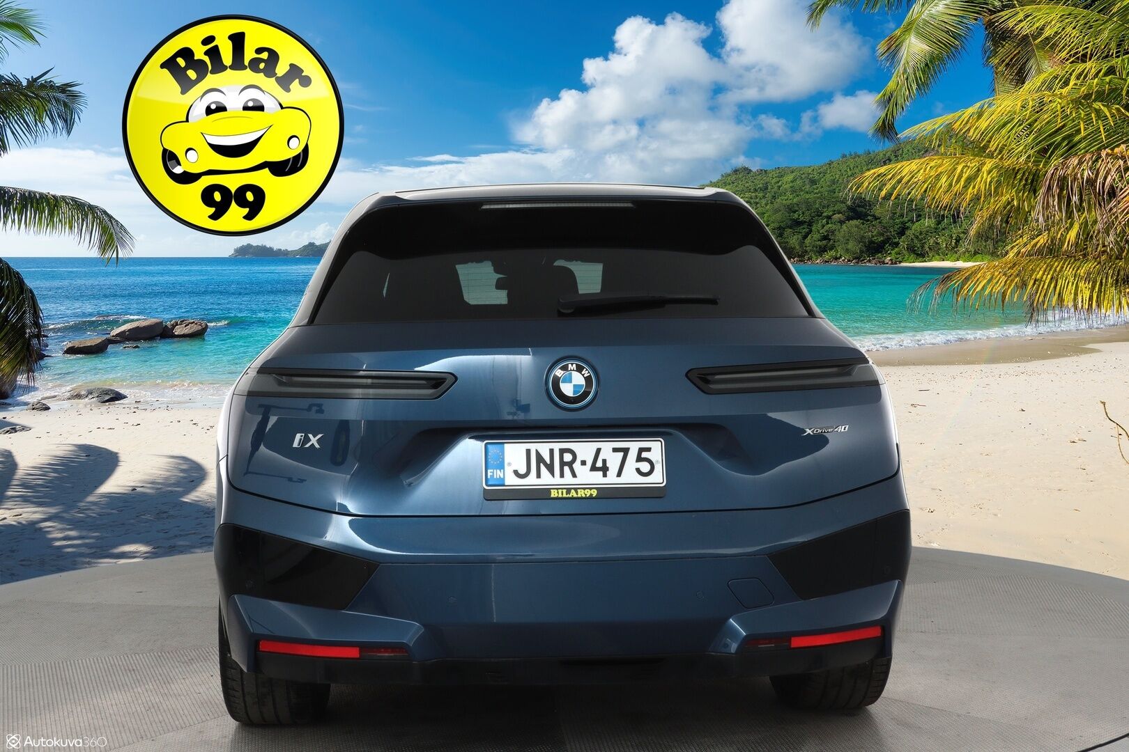 BMW iX 2023 xDrive40 **HUD / H&K / Laser LED / Lasikatto / 360-kamera / Sähköpenkit / Koukku** - 2,99 % KORKOTARJOUS TÄHÄN AUTOON - Akku kuntotarkastettu