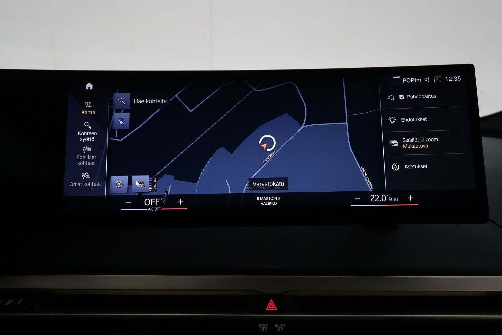 BMW iX 2023 xDrive40 **HUD / H&K / Laser LED / Lasikatto / 360-kamera / Sähköpenkit / Koukku** - 2,99 % KORKOTARJOUS TÄHÄN AUTOON - Akku kuntotarkastettu
