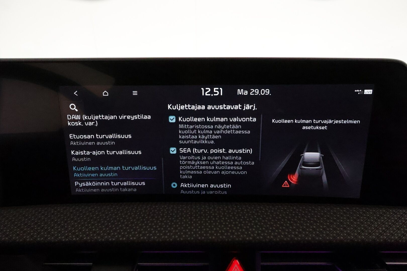 Kia EV6 2022 AWD 77 kWh 325 hv *ACC / 360° / Ilmastoidut nahat / Muistipenkki / Koukku / ILP / LED / Navi / KeylessGo* - Kahdet renkaat aluvanteilla / Merkkihuollettu