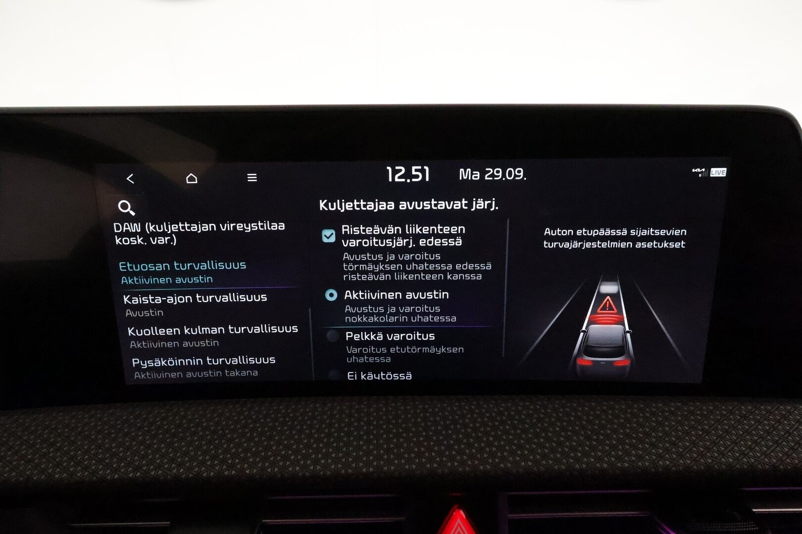 Kia EV6 2022 AWD 77 kWh 325 hv *ACC / 360° / Ilmastoidut nahat / Muistipenkki / Koukku / ILP / LED / Navi / KeylessGo* - Kahdet renkaat aluvanteilla / Merkkihuollettu