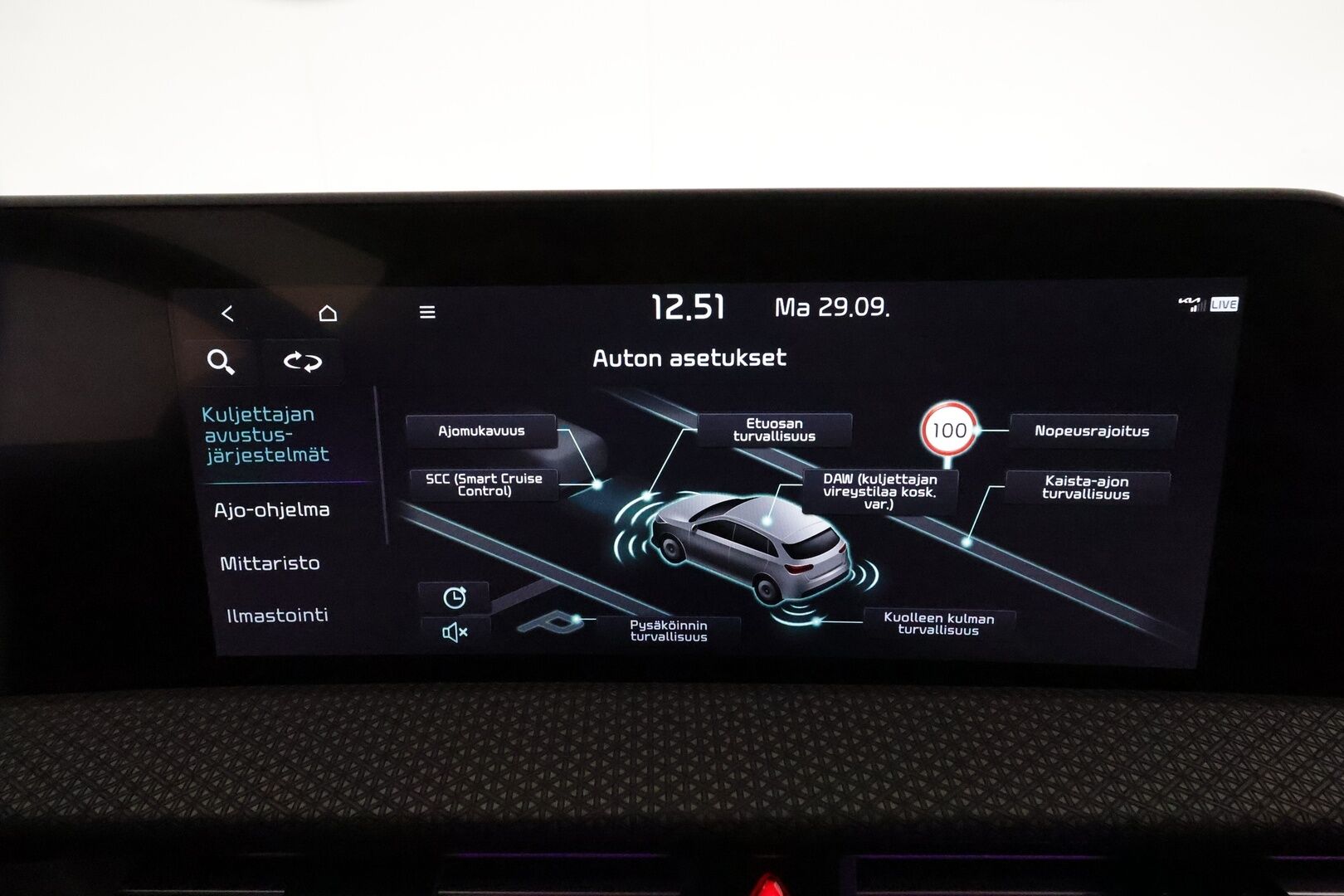 Kia EV6 2022 AWD 77 kWh 325 hv *ACC / 360° / Ilmastoidut nahat / Muistipenkki / Koukku / ILP / LED / Navi / KeylessGo* - Kahdet renkaat aluvanteilla / Merkkihuollettu