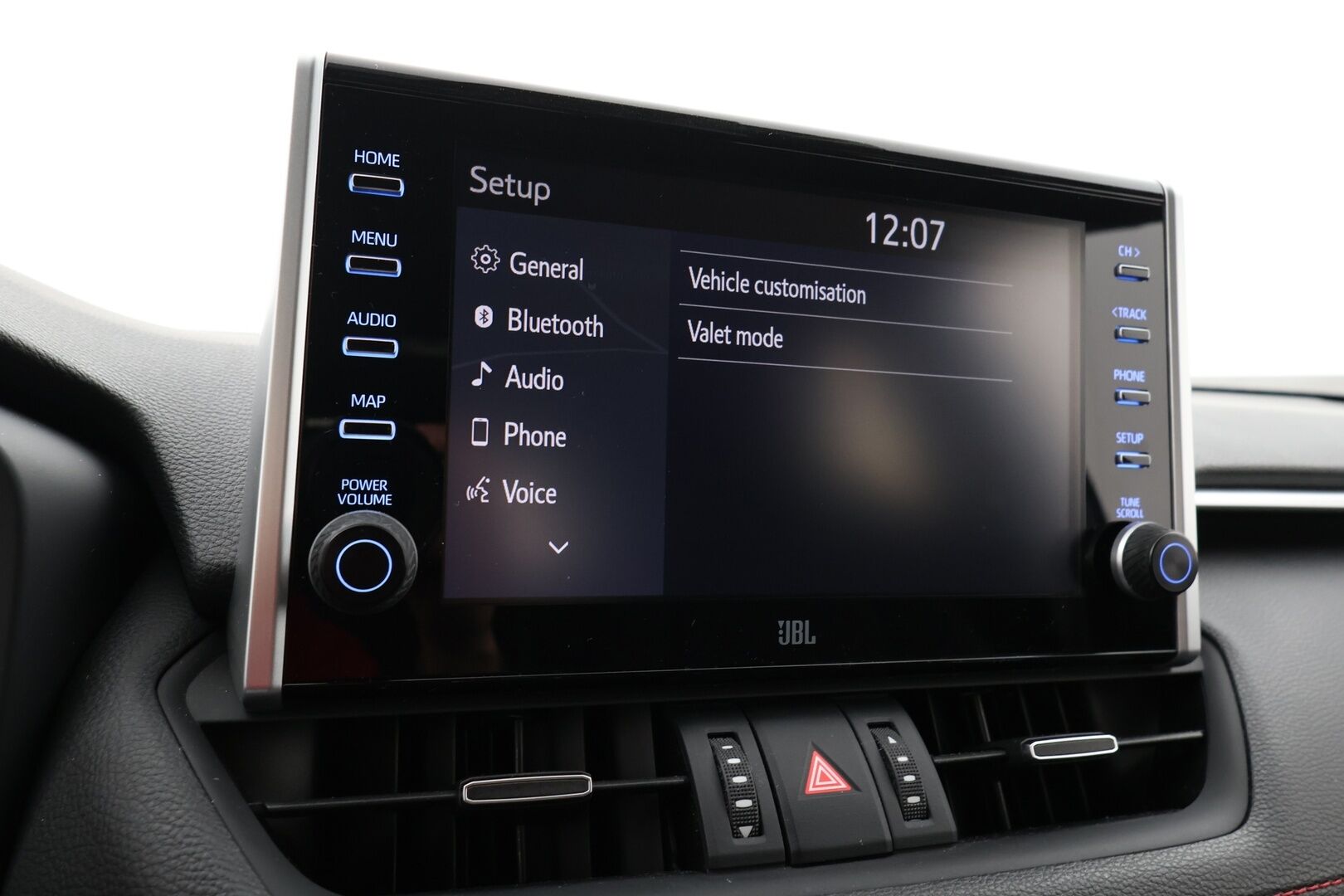 TOYOTA RAV4 PLUG-IN 2021 Hybrid 2,5 AWD-i Active *Adapt.Vakkari / Peruutuskamera / Lane Assist / JBL / KeylessGo / Sähköpenkki / Apple&Android* - *Juuri huollettu! / 2x renkaat&alumiini vanteet*