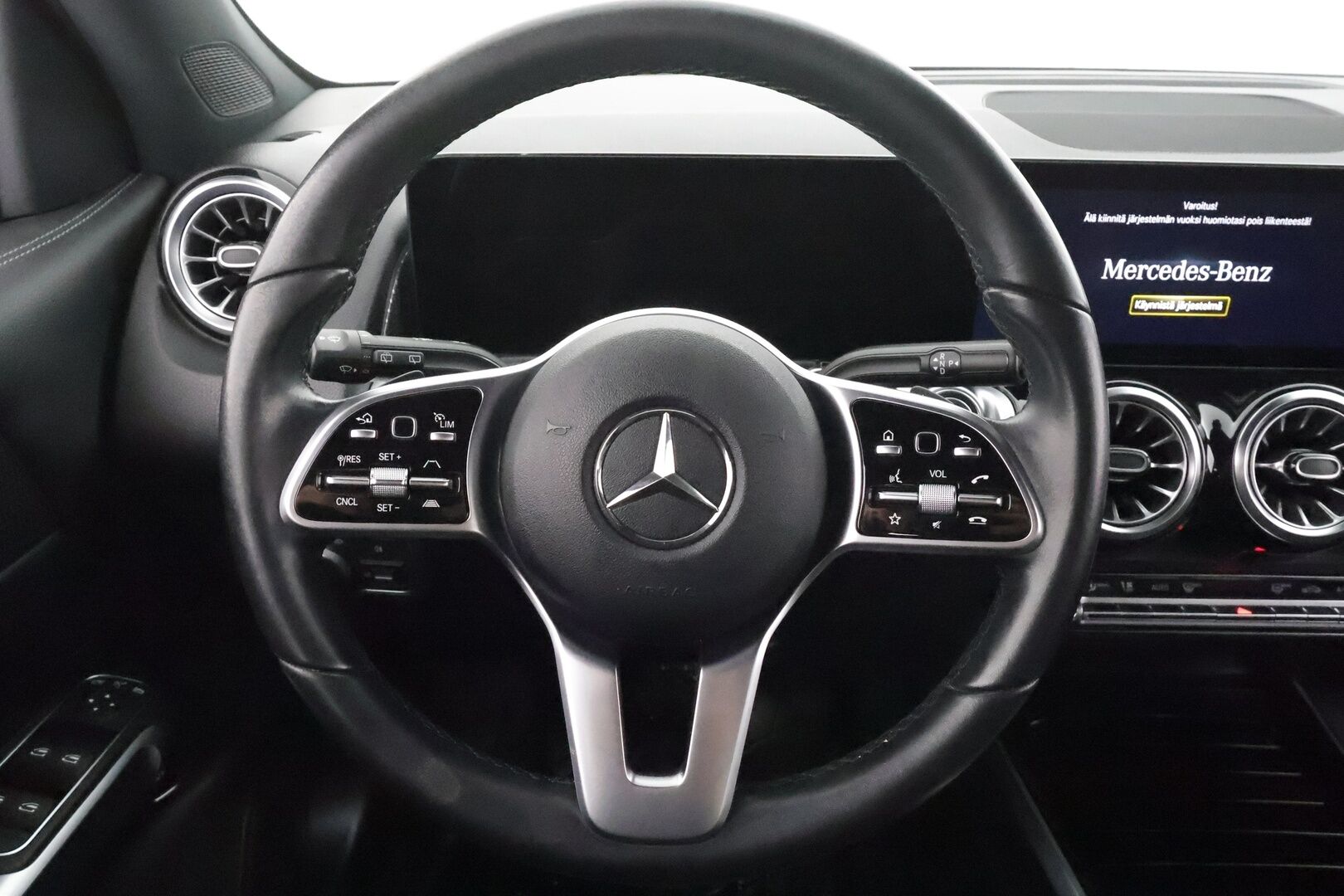 Mercedes-Benz EQB 2023 300 4MATIC Business 7-Paikkainen * DTR+Q / Peruutuskamera / Widescreen / Sporttipenkit / LED High Performance / Comand Navi - Harvinainen 7-Paikkainen / 2x Renkaat aluvantein! - HULLUT AVAJAISHULINAT KORKOTARJOUS 3,29 %