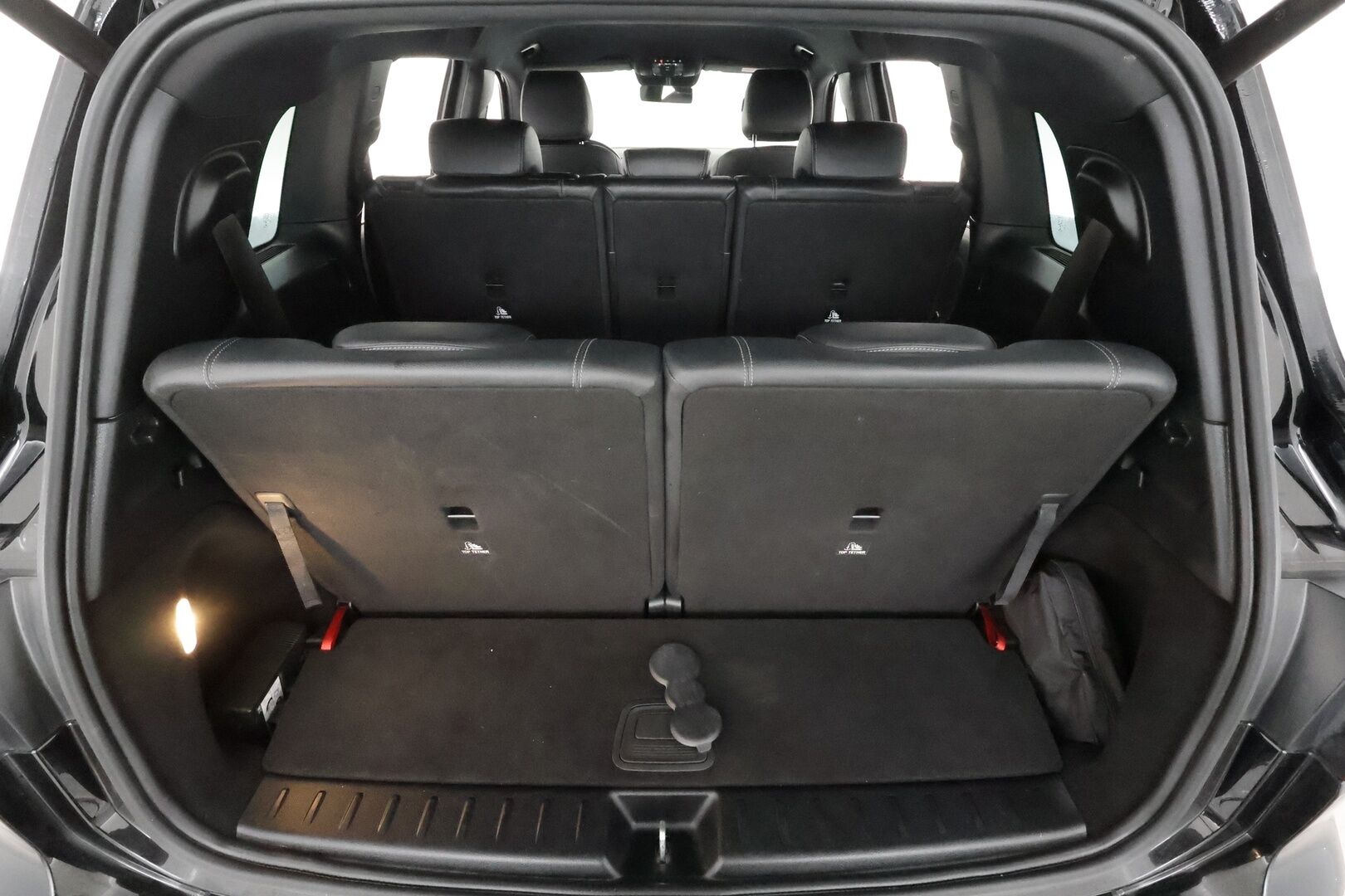 Mercedes-Benz EQB 2023 300 4MATIC Business 7-Paikkainen * DTR+Q / Peruutuskamera / Widescreen / Sporttipenkit / LED High Performance / Comand Navi - Harvinainen 7-Paikkainen / 2x Renkaat aluvantein!