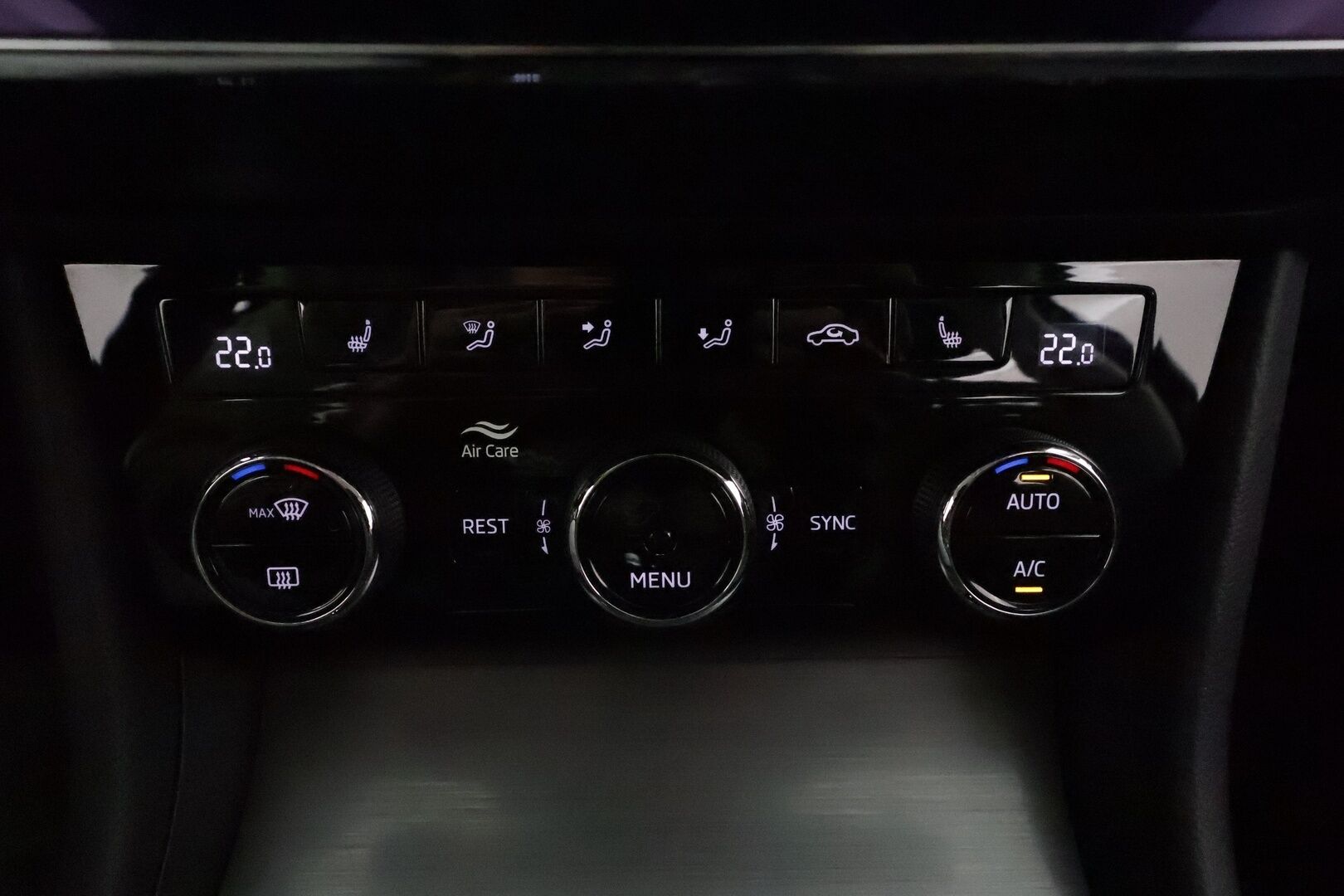 Skoda Superb 2021 Combi 1,4 TSI PHEV Style iV DSG *ACC / P.tutkat / Matrix LED / Koukku / Canton / Muistipenkki / Navi* - Akku kuntotarkastettu