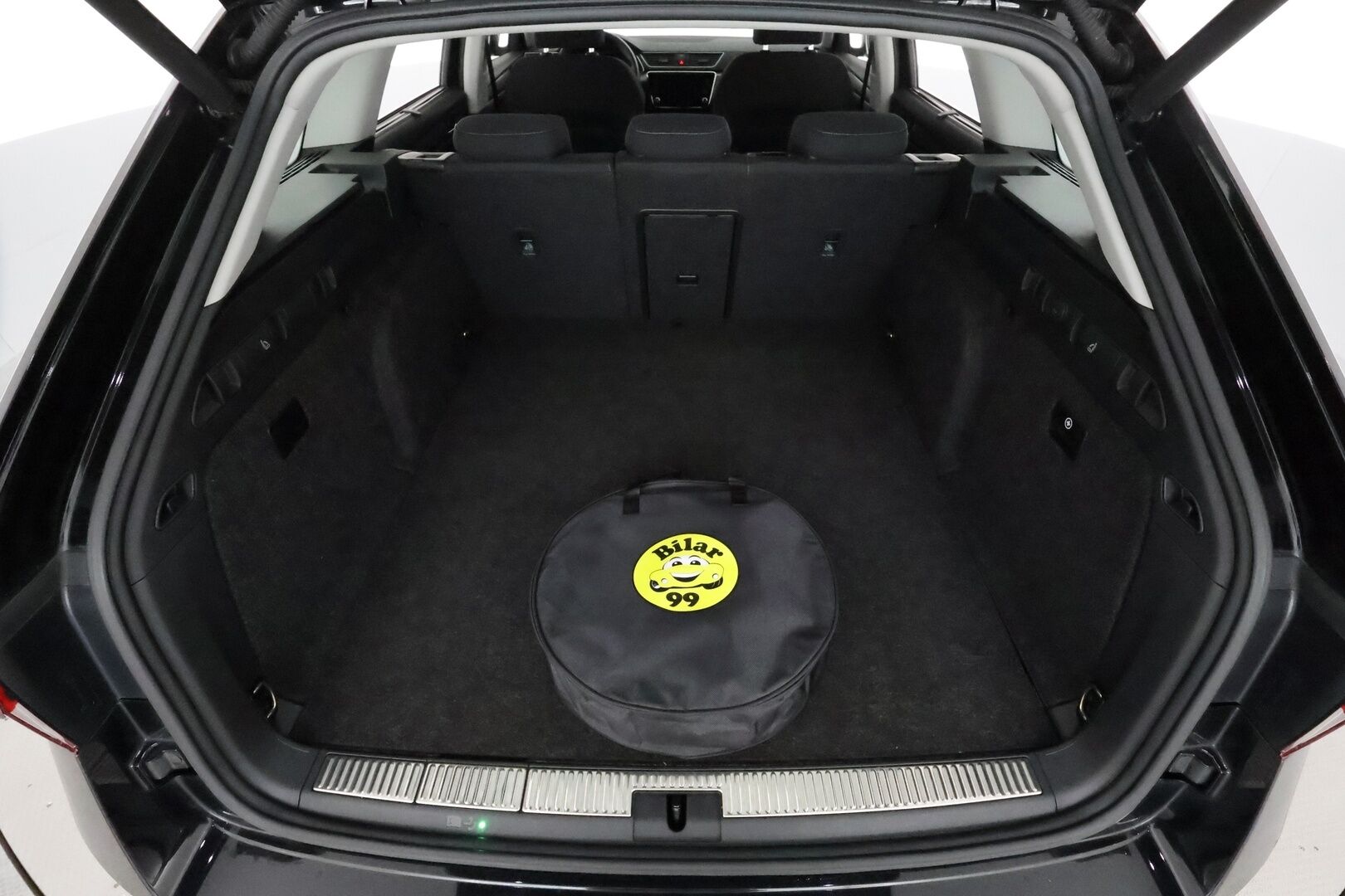 Skoda Superb 2021 Combi 1,4 TSI PHEV Style iV DSG *ACC / P.tutkat / Matrix LED / Koukku / Canton / Muistipenkki / Navi* - Akku kuntotarkastettu