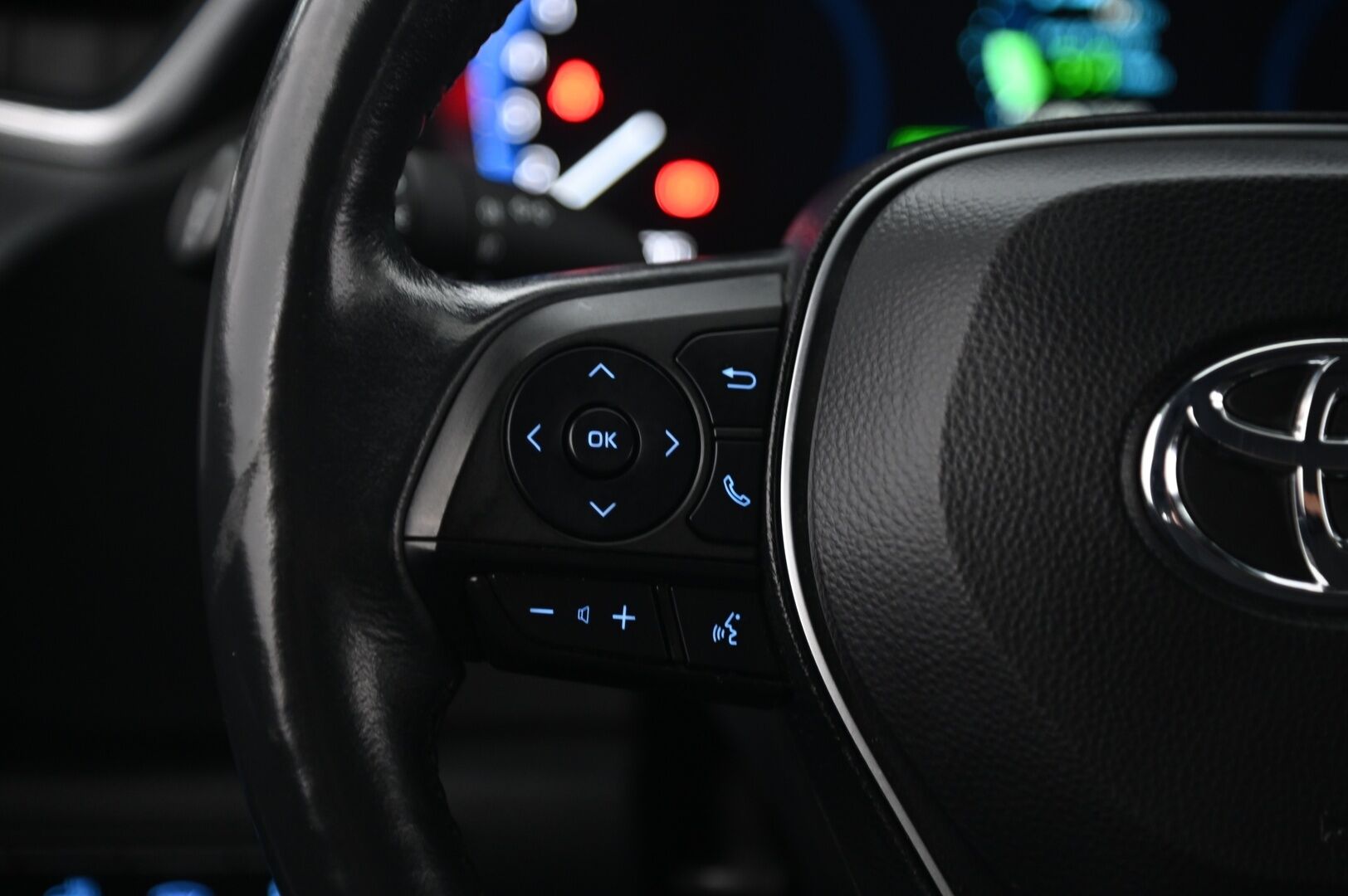 Toyota Corolla 2022 Hybrid Style *ACC / P-kamera / Kaistavahti / Ratinlämmitin* - *Juuri saapunut / Säännöllinen huoltohistoria*