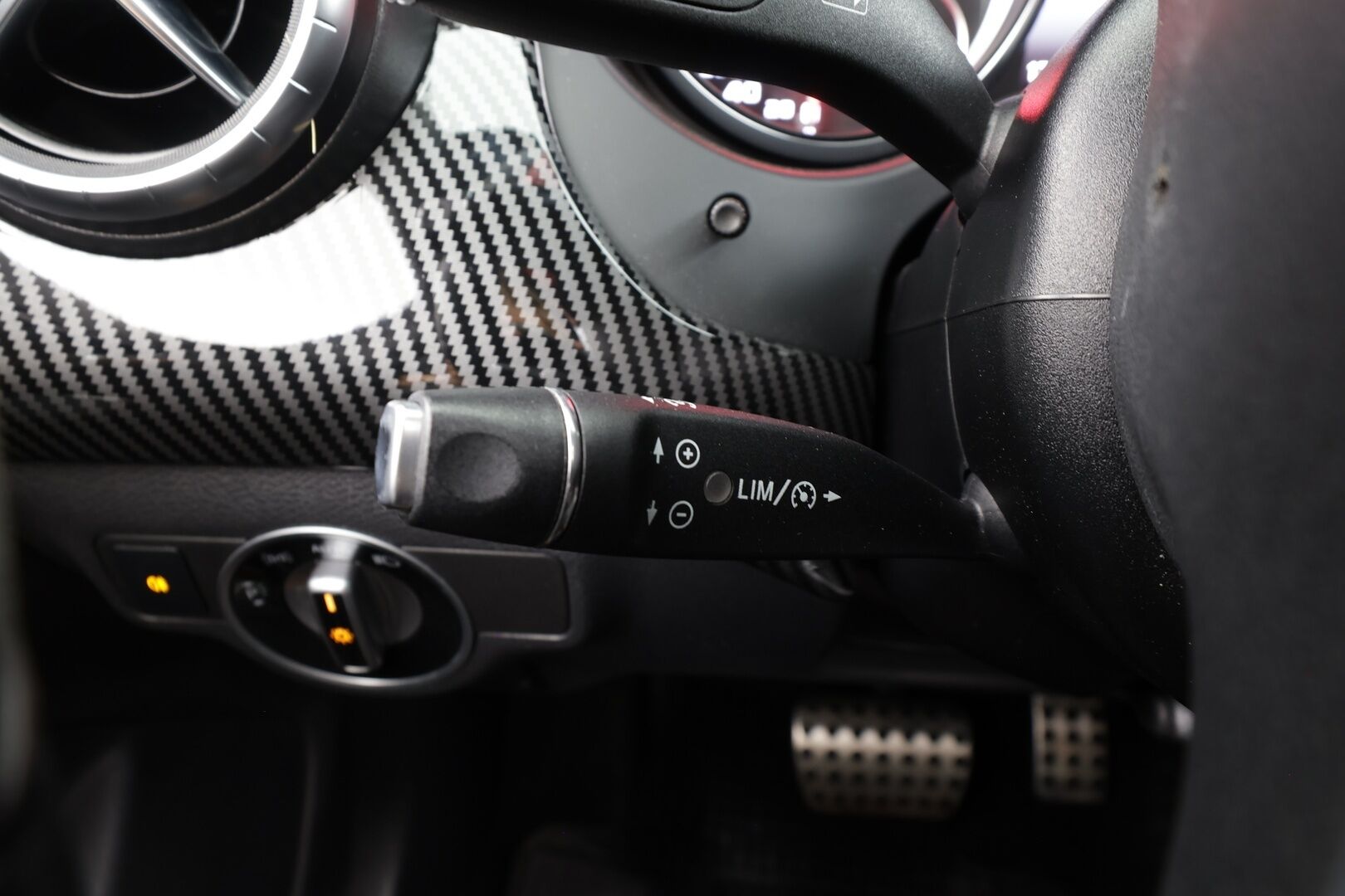 Mercedes-Benz CLA 45 AMG 2014 4Matic A - | Vakkari | Xenon | H&K | Puolinahat | Bluetooth | Urheilualusta | 