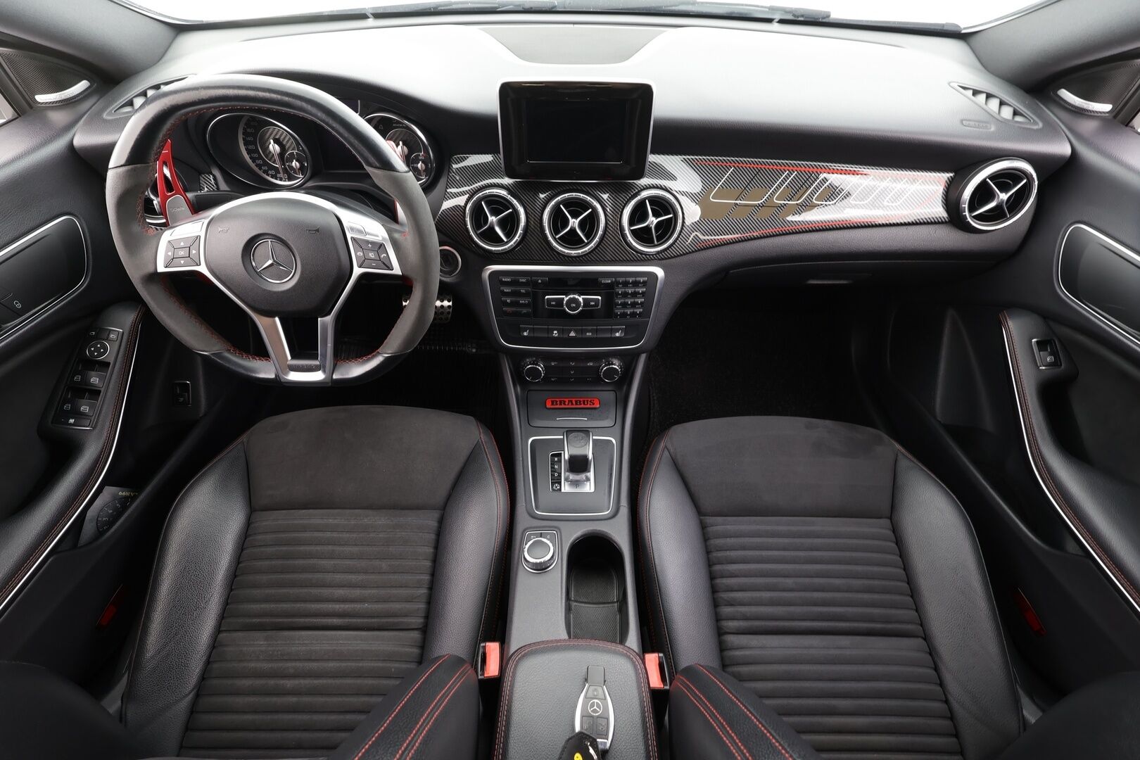 Mercedes-Benz CLA 45 AMG 2014 4Matic A - | Vakkari | Xenon | H&K | Puolinahat | Bluetooth | Urheilualusta | 