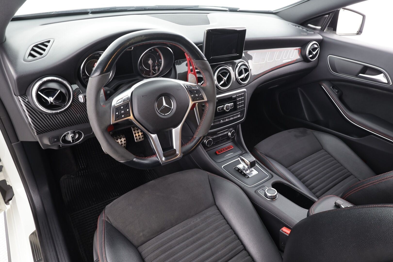 Mercedes-Benz CLA 45 AMG 2014 4Matic A - | Vakkari | Xenon | H&K | Puolinahat | Bluetooth | Urheilualusta | 