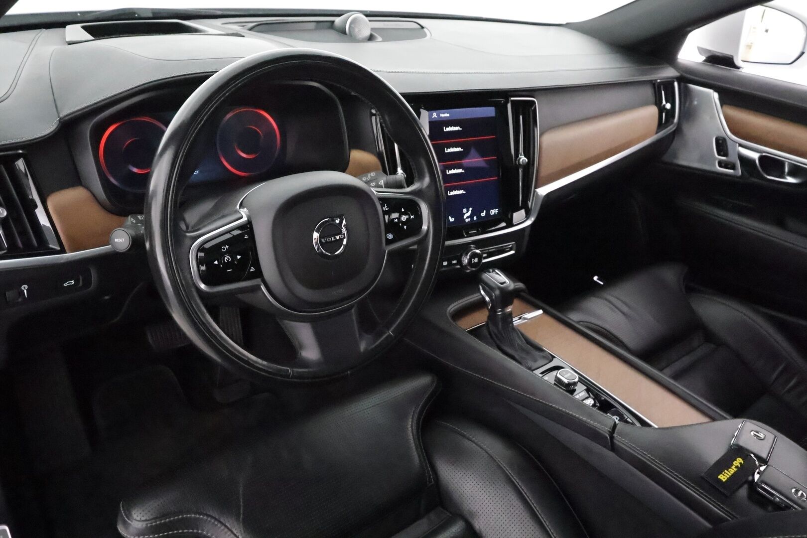 Volvo V90 2017 D5 Inscription Polestar engineered **Panorama / HUD / 360° Kamera / Adapt.Vakkari / Ilmastoidut Sporttinahat Muistilla** - 3,99 % KORKOTARJOUS TÄHÄN AUTOON - Bowers&Wilkins / Webasto / Koukku / Full-LED / Navi / Kaistavahti / 2x Renkaat