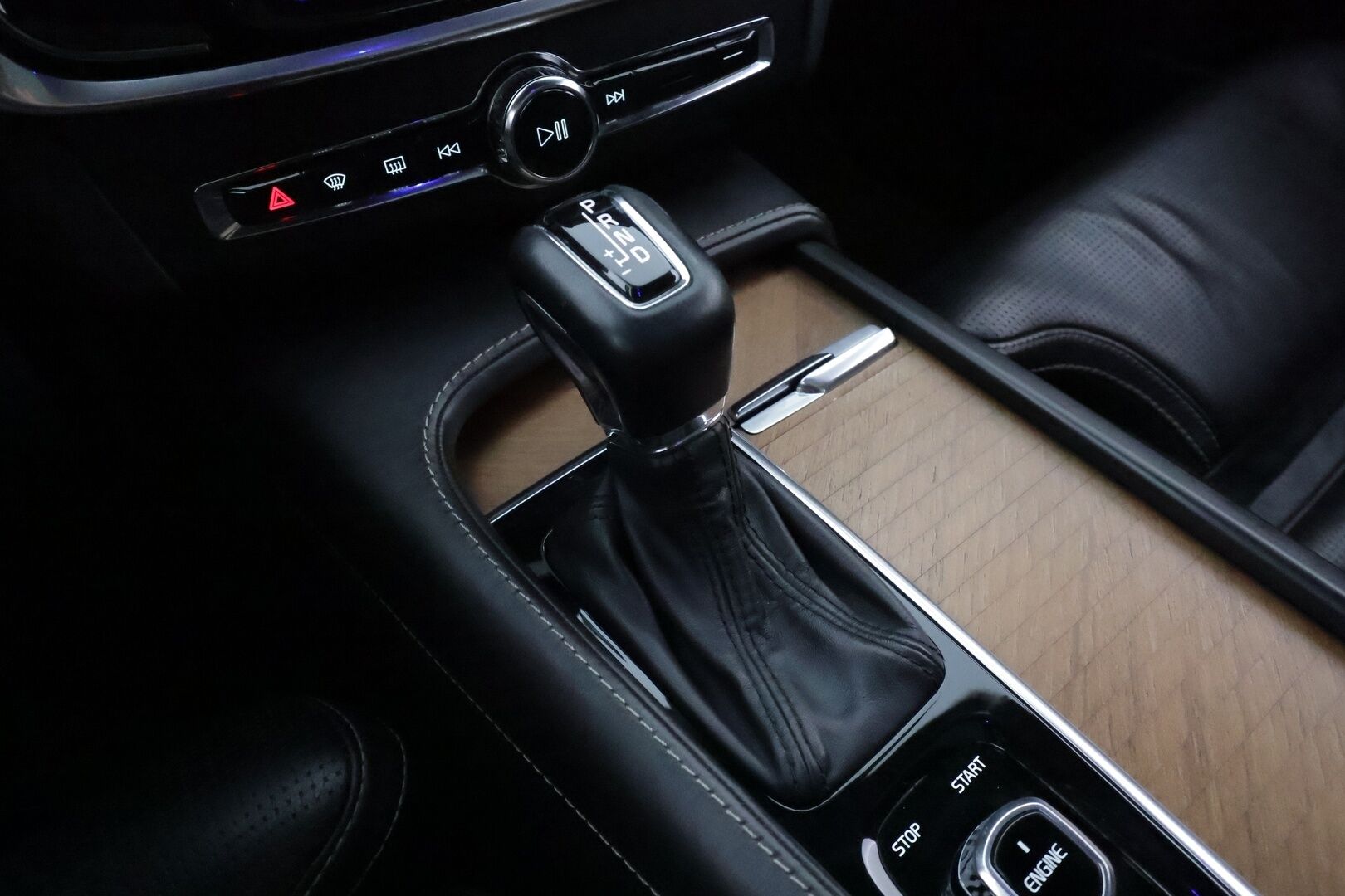 Volvo V90 2017 D5 Inscription Polestar engineered **Panorama / HUD / 360° Kamera / Adapt.Vakkari / Ilmastoidut Sporttinahat Muistilla** - 3,99 % KORKOTARJOUS TÄHÄN AUTOON - Bowers&Wilkins / Webasto / Koukku / Full-LED / Navi / Kaistavahti / 2x Renkaat