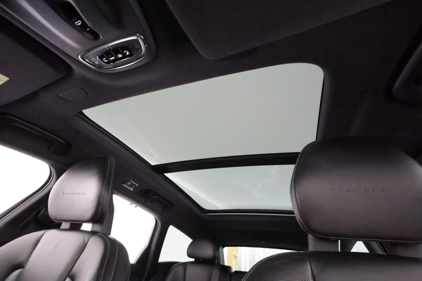 Volvo V90 2017 D5 Inscription Polestar engineered **Panorama / HUD / 360° Kamera / Adapt.Vakkari / Ilmastoidut Sporttinahat Muistilla** - 3,99 % KORKOTARJOUS TÄHÄN AUTOON - Bowers&Wilkins / Webasto / Koukku / Full-LED / Navi / Kaistavahti / 2x Renkaat