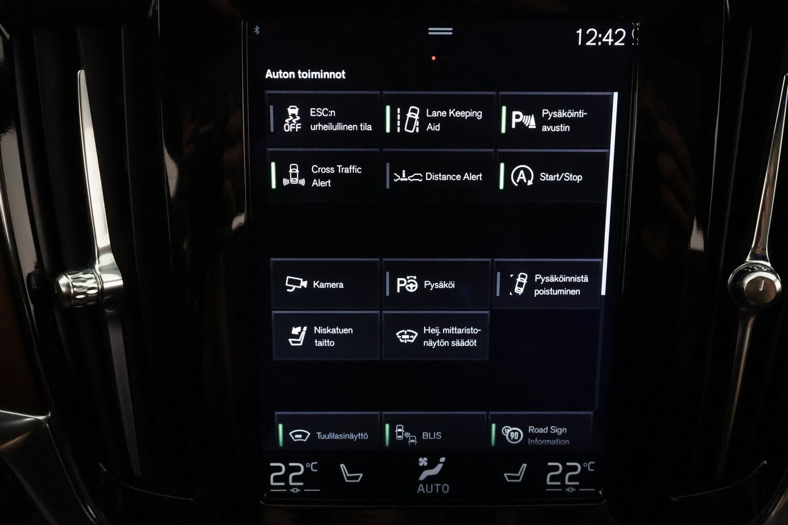 Volvo V90 2017 D5 Inscription Polestar engineered **Panorama / HUD / 360° Kamera / Adapt.Vakkari / Ilmastoidut Sporttinahat Muistilla** - 3,99 % KORKOTARJOUS TÄHÄN AUTOON - Bowers&Wilkins / Webasto / Koukku / Full-LED / Navi / Kaistavahti / 2x Renkaat
