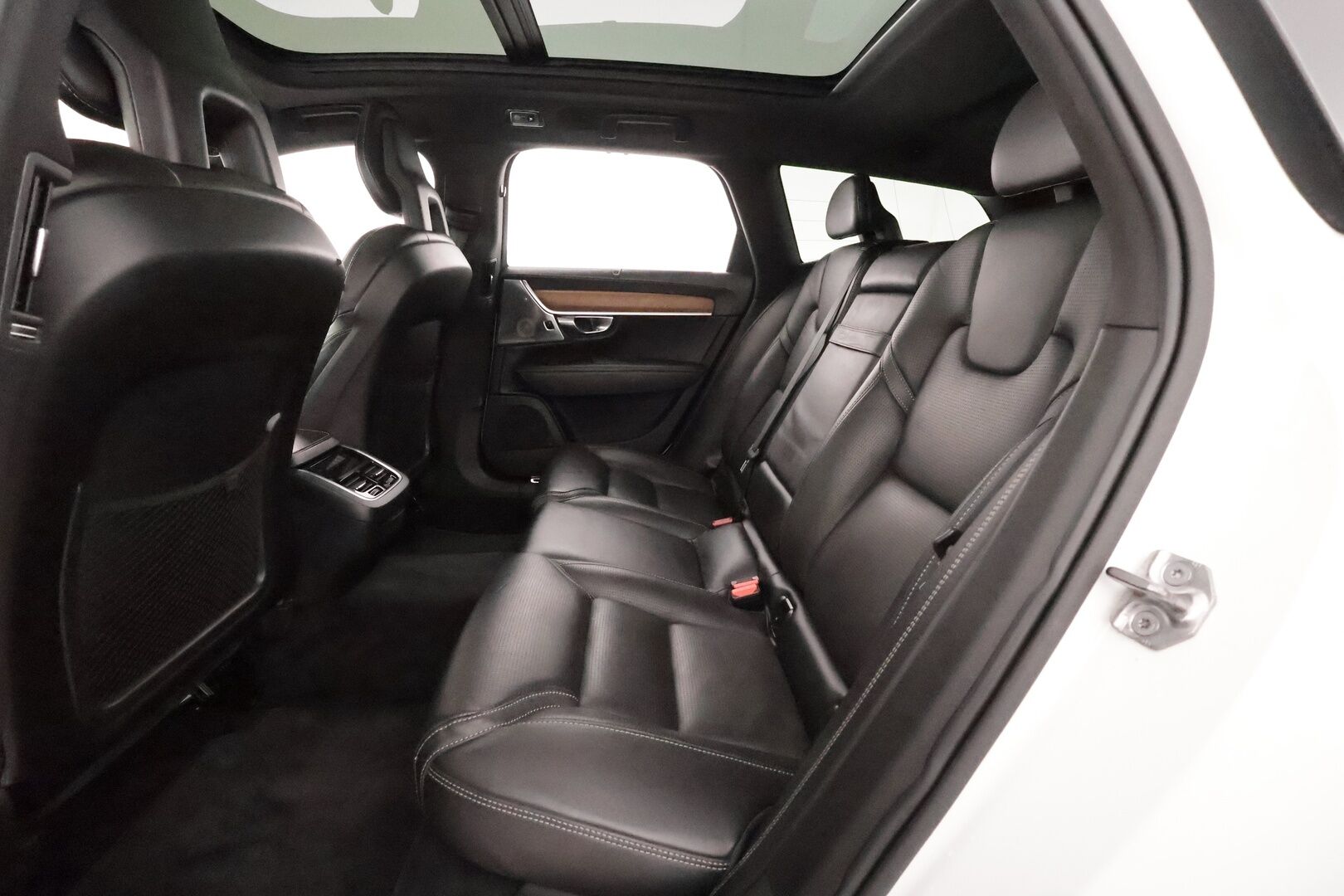 Volvo V90 2017 D5 Inscription Polestar engineered **Panorama / HUD / 360° Kamera / Adapt.Vakkari / Ilmastoidut Sporttinahat Muistilla** - 3,99 % KORKOTARJOUS TÄHÄN AUTOON - Bowers&Wilkins / Webasto / Koukku / Full-LED / Navi / Kaistavahti / 2x Renkaat