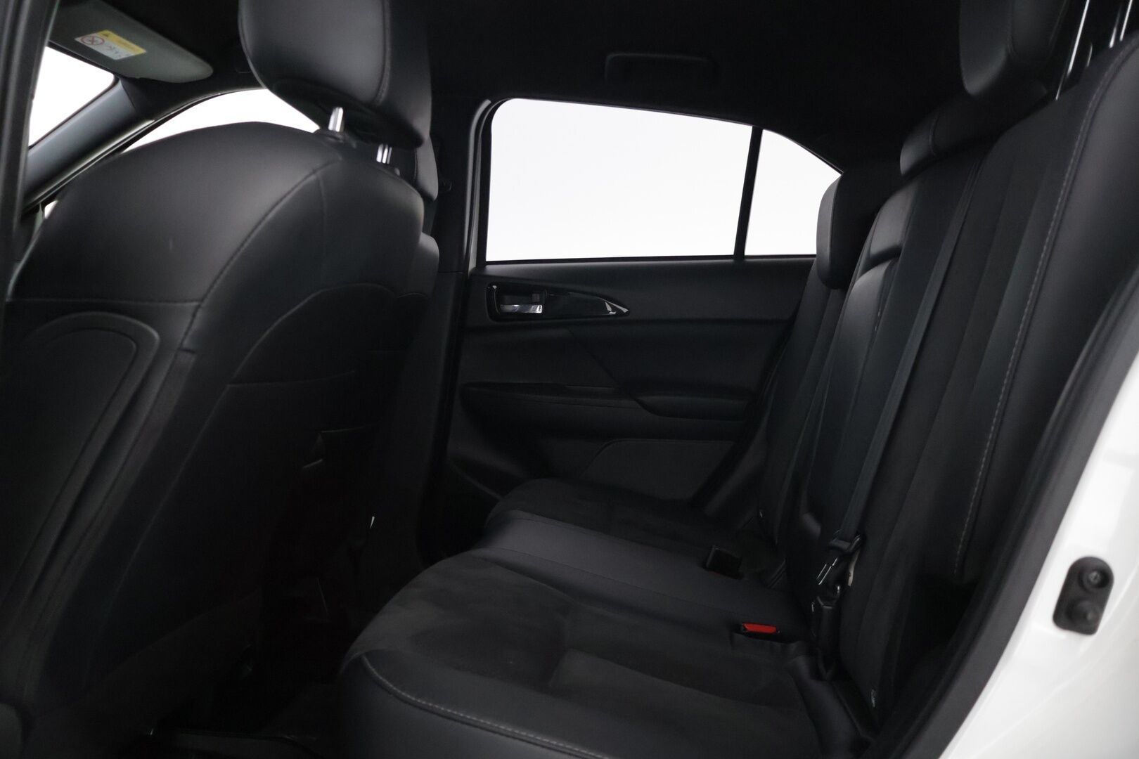 Mitsubishi Eclipse Cross 2021 2.4 PHEV Intense 4WD * Vakionopeudensäädin / P-Kamera / Apple&Android / Lane Assist * - 2x Renkaat ja vanteet 