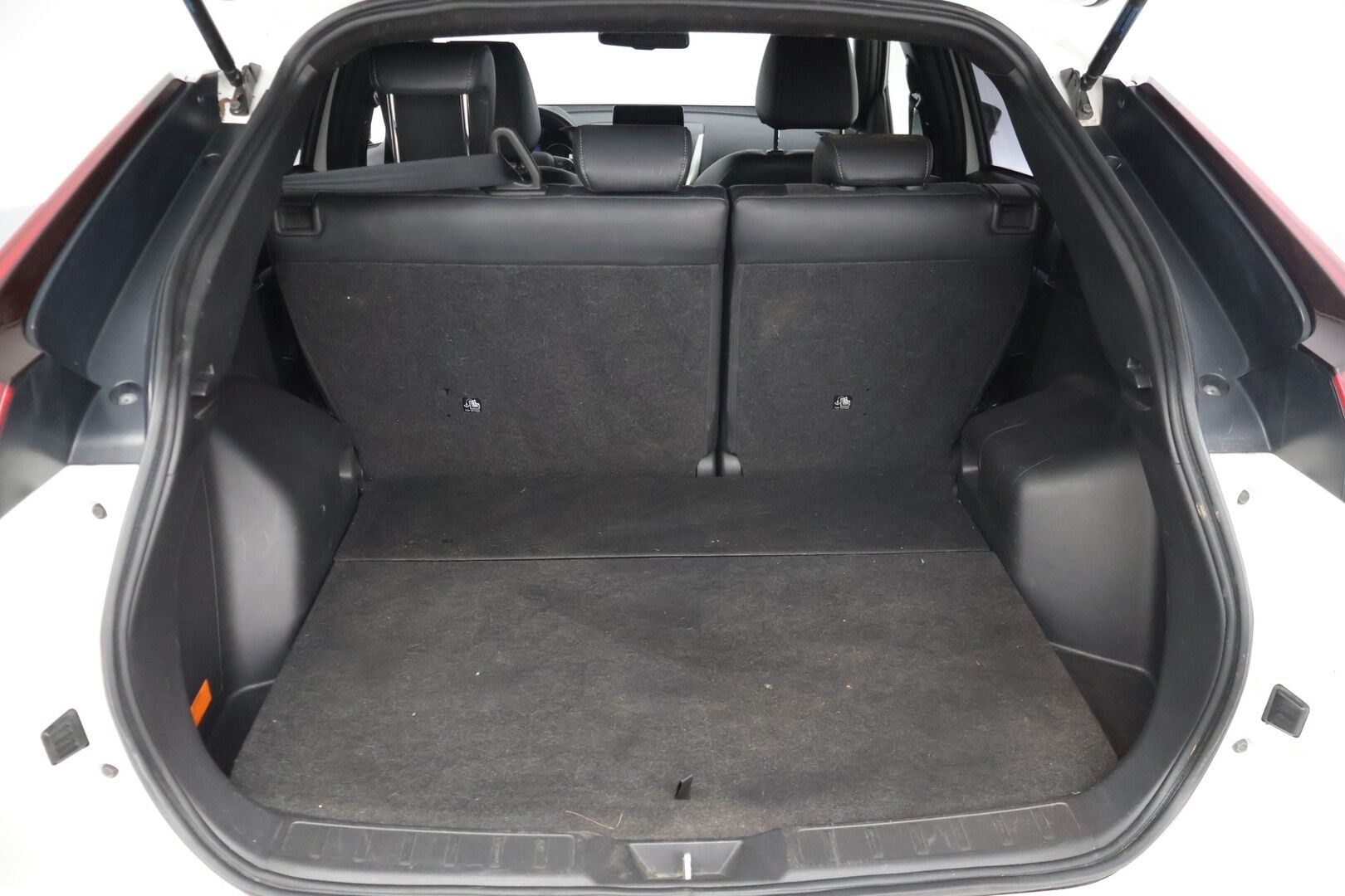 Mitsubishi Eclipse Cross 2021 2.4 PHEV Intense 4WD * Vakionopeudensäädin / P-Kamera / Apple&Android / Lane Assist * - 2x Renkaat ja vanteet 