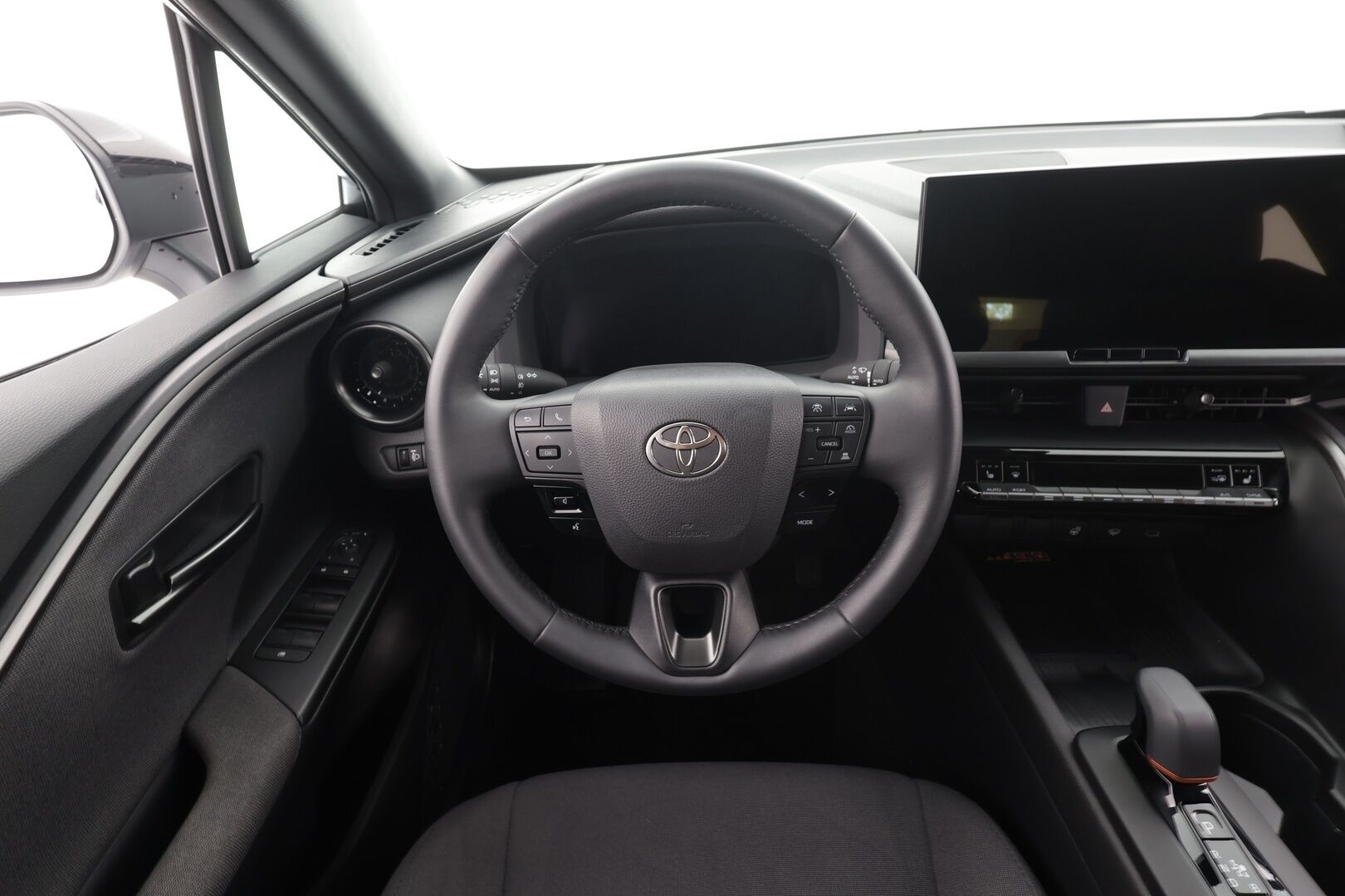 Toyota C-HR 2025 2,0 Hybrid AWD-i Edition - | ACC | P.kamera | LED | Navi | Keyless | Sähköluukku | BLIS | Ratinlämmitin | Suomi-auto | Kahdet renkaat aluvanteilla | Merkkihuollettu |