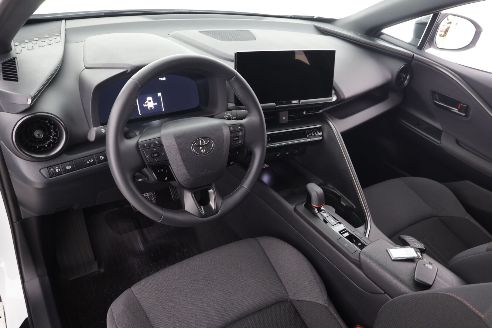 Toyota C-HR 2025 2,0 Hybrid AWD-i Edition * ACC / P.kamera / LED / Navi / Keyless / Sähköluukku / BLIS / Ratinlämmitin * - Suomi-auto / Kahdet renkaat aluvanteilla / Merkkihuollettu - HULLUT AVAJAISHULINAT KORKOTARJOUS 3,29 %