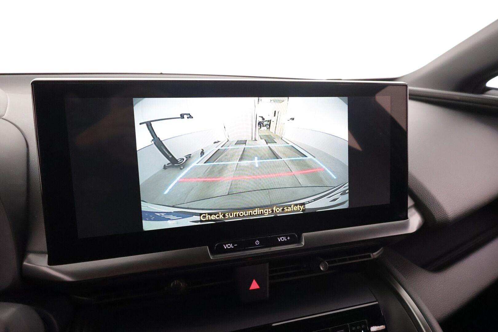 Toyota C-HR 2025 2,0 Hybrid AWD-i Edition - | ACC | P.kamera | LED | Navi | Keyless | Sähköluukku | BLIS | Ratinlämmitin | Suomi-auto | Kahdet renkaat aluvanteilla | Merkkihuollettu |