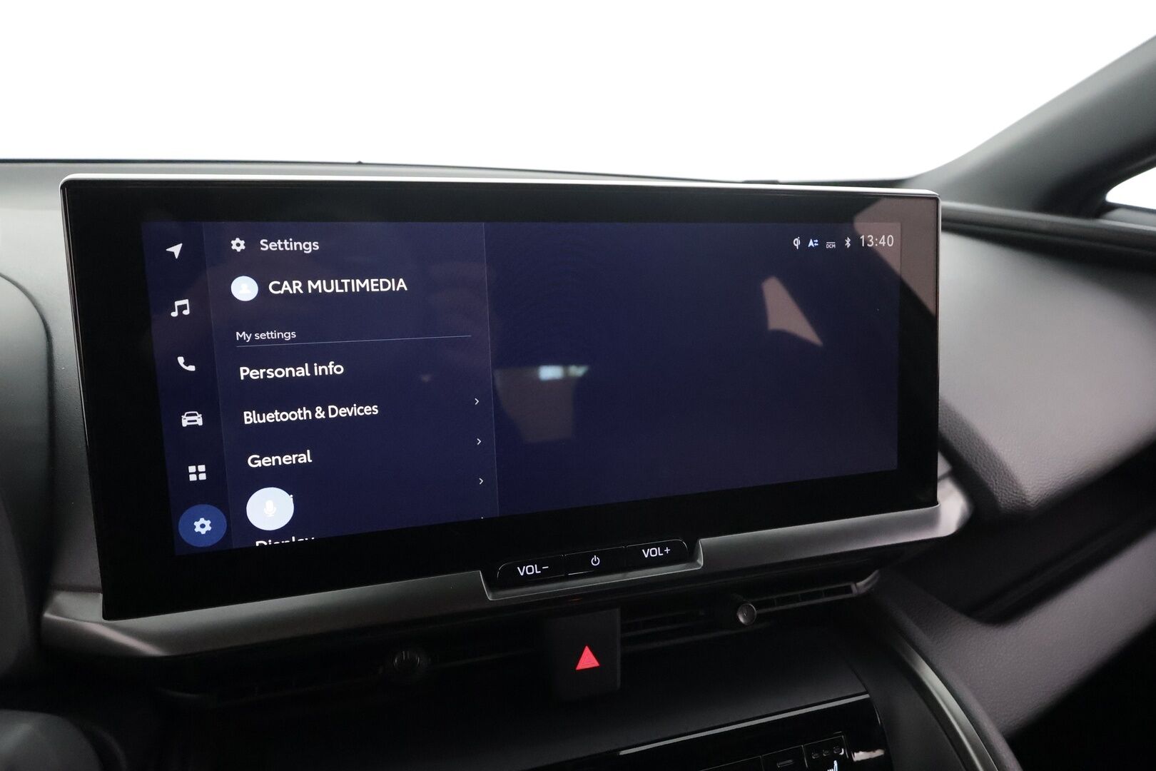 Toyota C-HR 2025 2,0 Hybrid AWD-i Edition - | ACC | P.kamera | LED | Navi | Keyless | Sähköluukku | BLIS | Ratinlämmitin | Suomi-auto | Kahdet renkaat aluvanteilla | Merkkihuollettu |