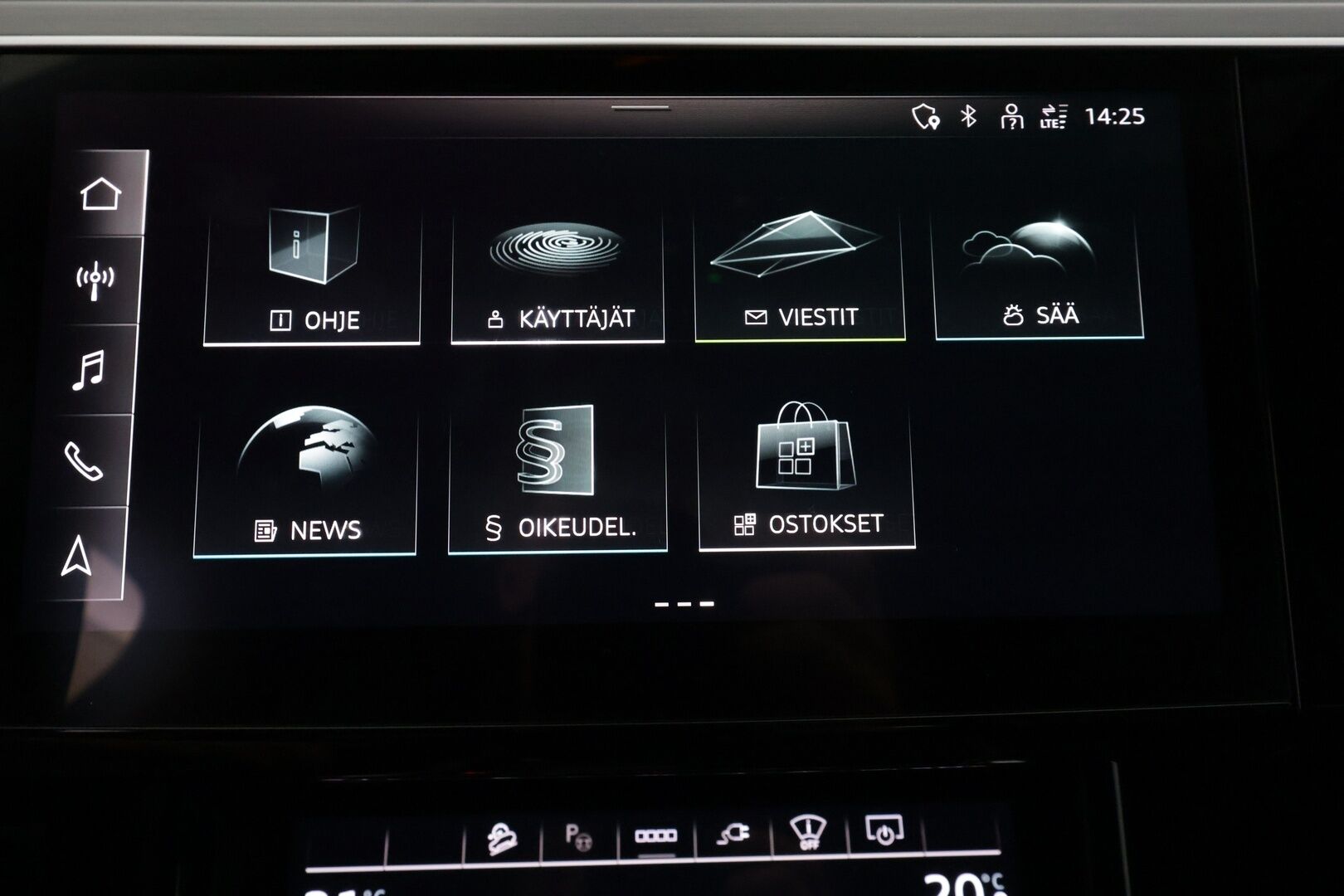 Audi e-tron 2022 Edition S line 55 quattro - | ACC | Lisälämmitin | Koukku | Matrix-LED | HUD | Muistipenkki | P.Kamera | Sporttinahat | Ilma-alusta | B&O | Apple&Android | Merkkihuollettu | Kahdet Renkaat |
