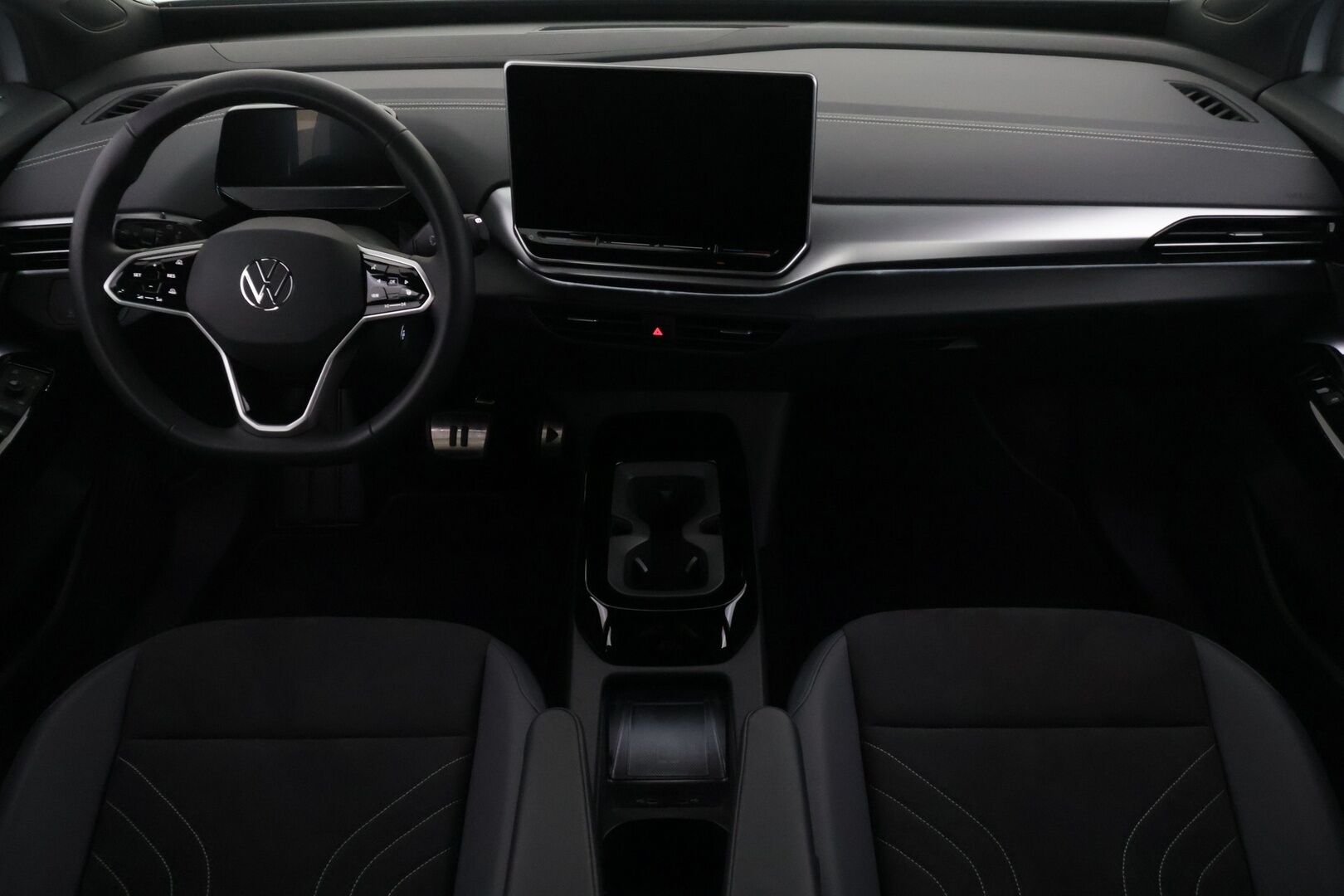 Volkswagen ID.4 2025 ID.4 PURE 125KW * ACC / ILP / Akuston esilämmitys / Peruutuskamera / Navi / Nahka/Alcantara-verhoilu * - Uudemmalla keskinäytöllä / Todella vähän ajettu / Kahdet renkaat / Akku kuntotarkastettu