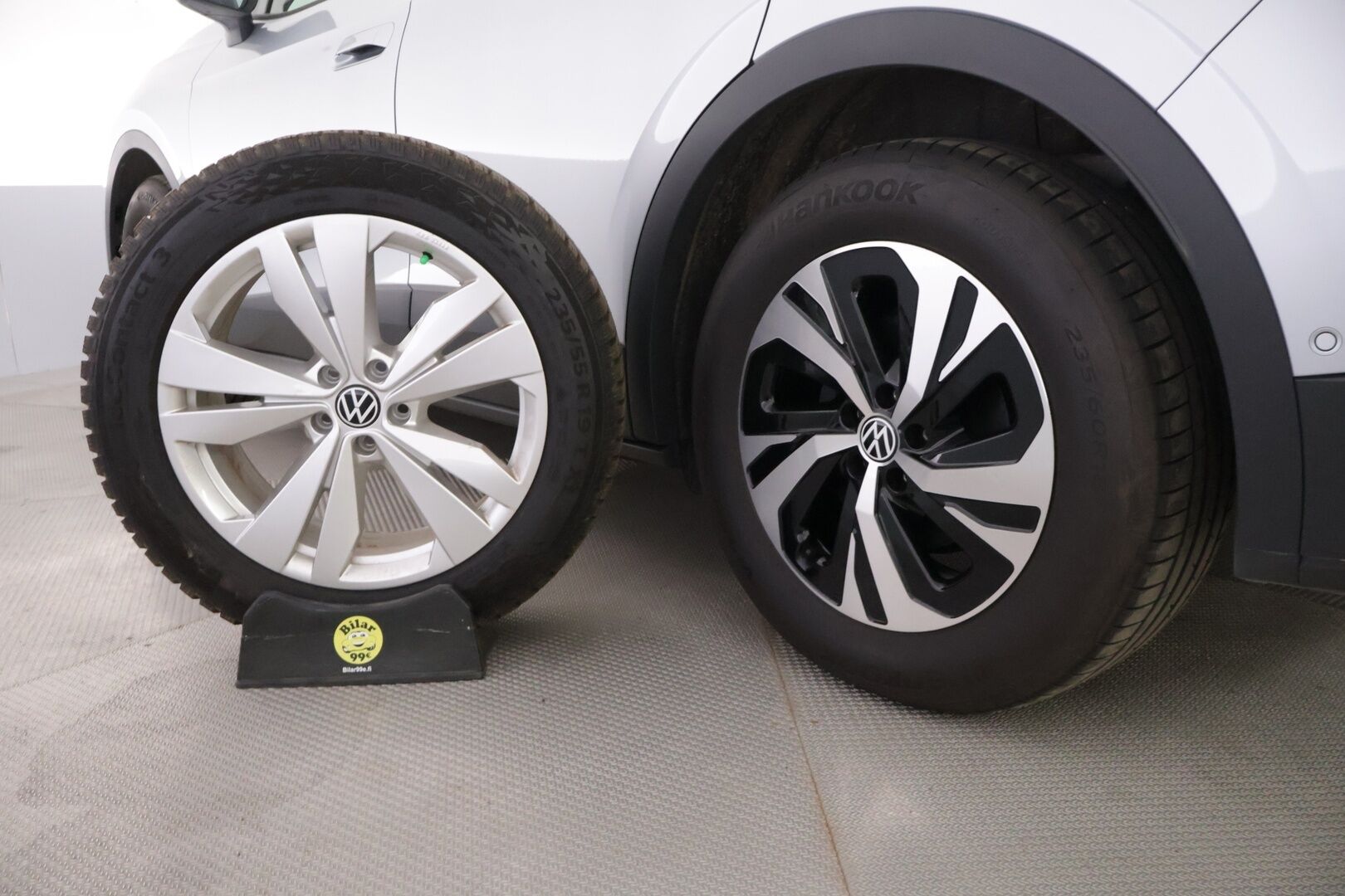Volkswagen ID.4 2025 ID.4 PURE 125KW - ACC | ILP | Akuston esilämmitys | Peruutuskamera | Navi | Nahka/Alcantara-verhoilu | Uudemmalla keskinäytöllä | Kahdet renkaat | Akku kuntotarkastettu 