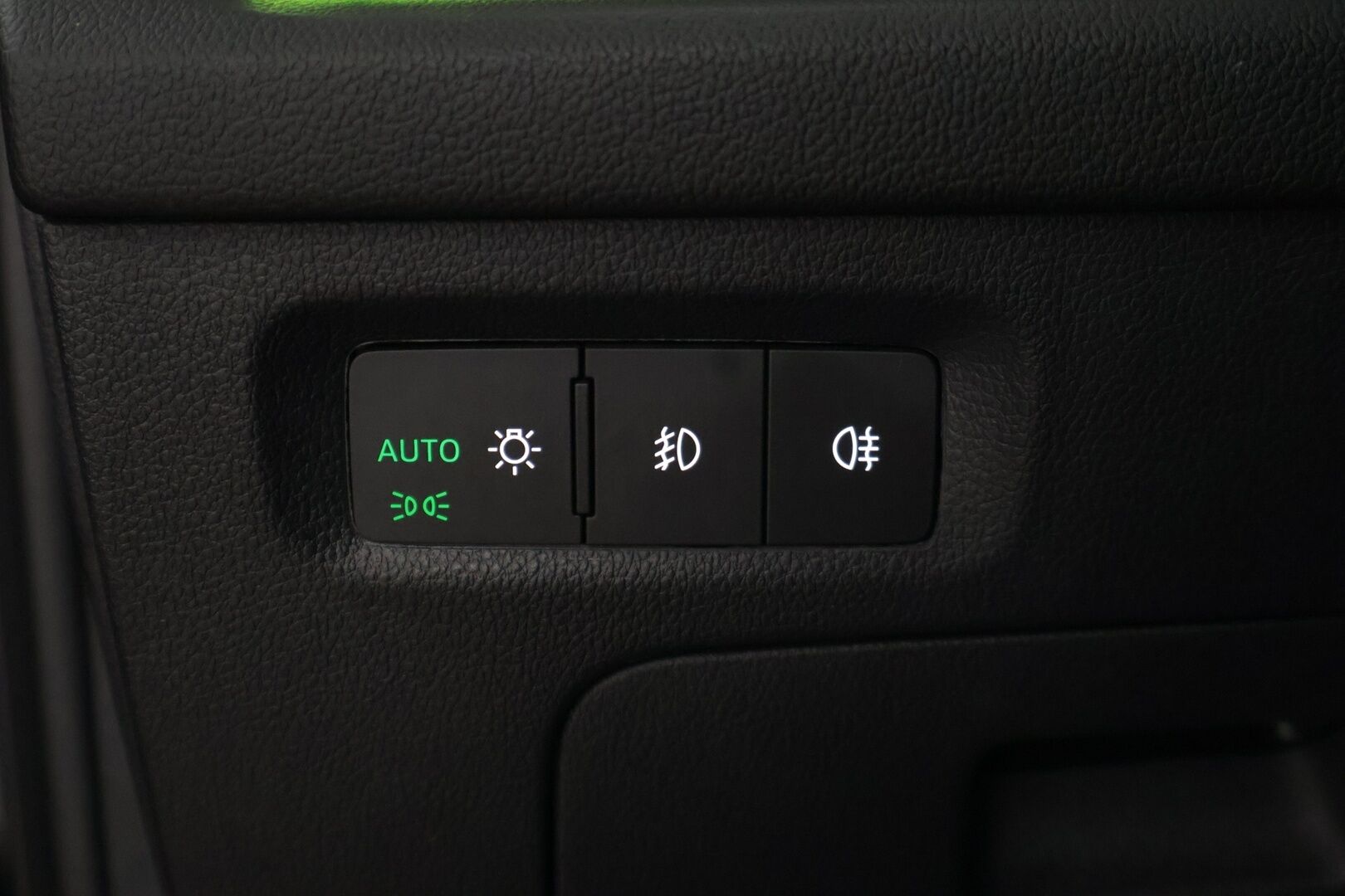 Skoda Octavia 2021 Combi 1,4 TSI PHEV Style iV DSG Autom. - | Adaptiivinen vakkari | Digimittaristo | Peruutuskamera | KeyLess Go | HUD | Nahkaverhoilu| - KORKO VAIN 3,99 %