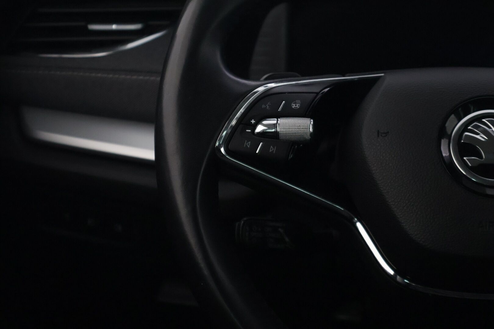 Skoda Octavia 2021 Combi 1,4 TSI PHEV Style iV DSG Autom. - | Adaptiivinen vakkari | Digimittaristo | Peruutuskamera | KeyLess Go | HUD | Nahkaverhoilu| - KORKO VAIN 3,99 %