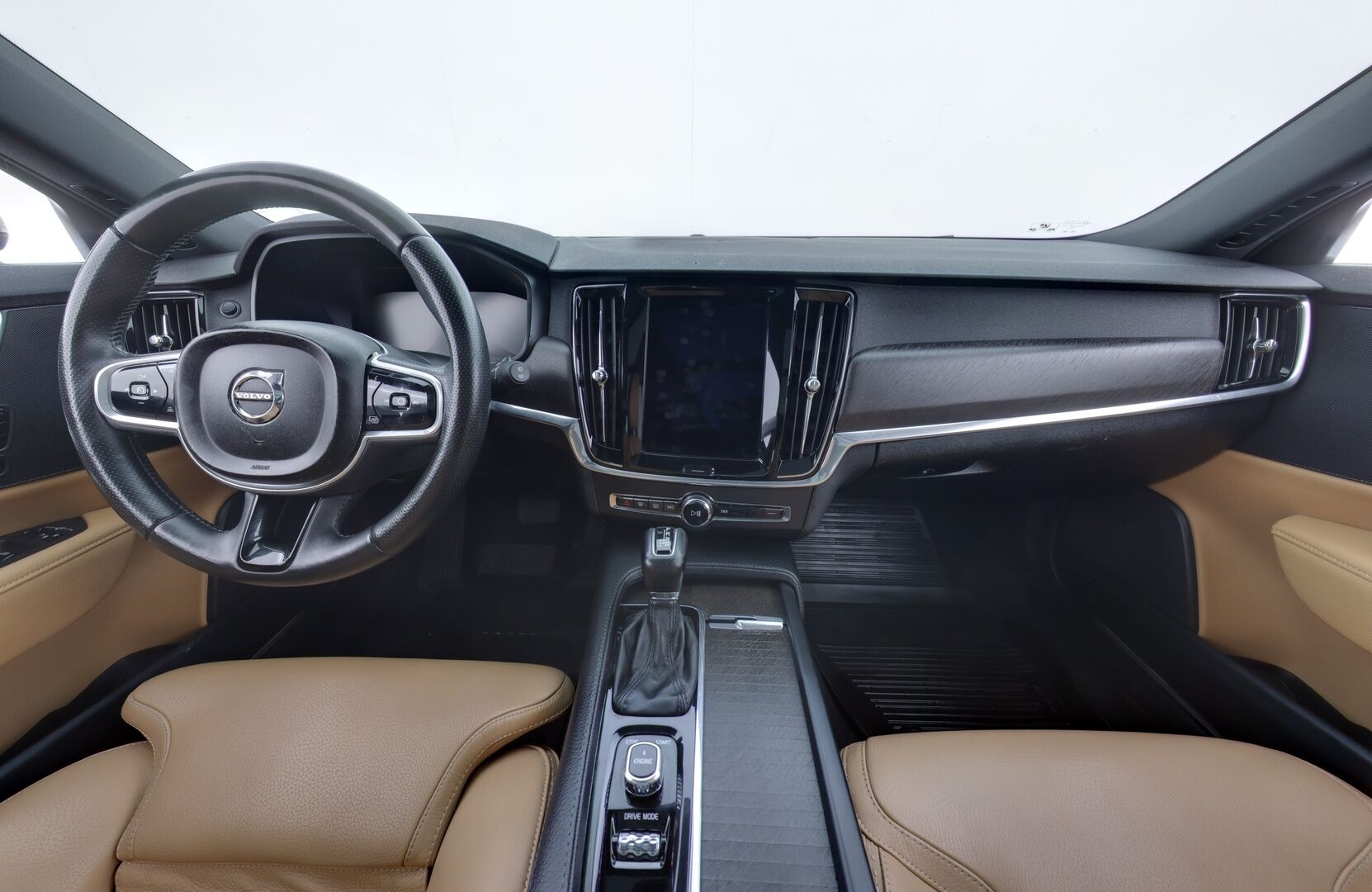 Volvo V90 CROSS COUNTRY 2017 D5 AWD Geartronic Inscription Pro  *Panorama / Konjakkinahat muistilla / Koukku / ACC / Webasto / Kamera / Pilot assist* - Webasto / Pilot Assist / Panorama / Koukku / P-kamera / Sporttipenkki Muistilla / 2x renkaat / Apple&Android / KeylessGo
