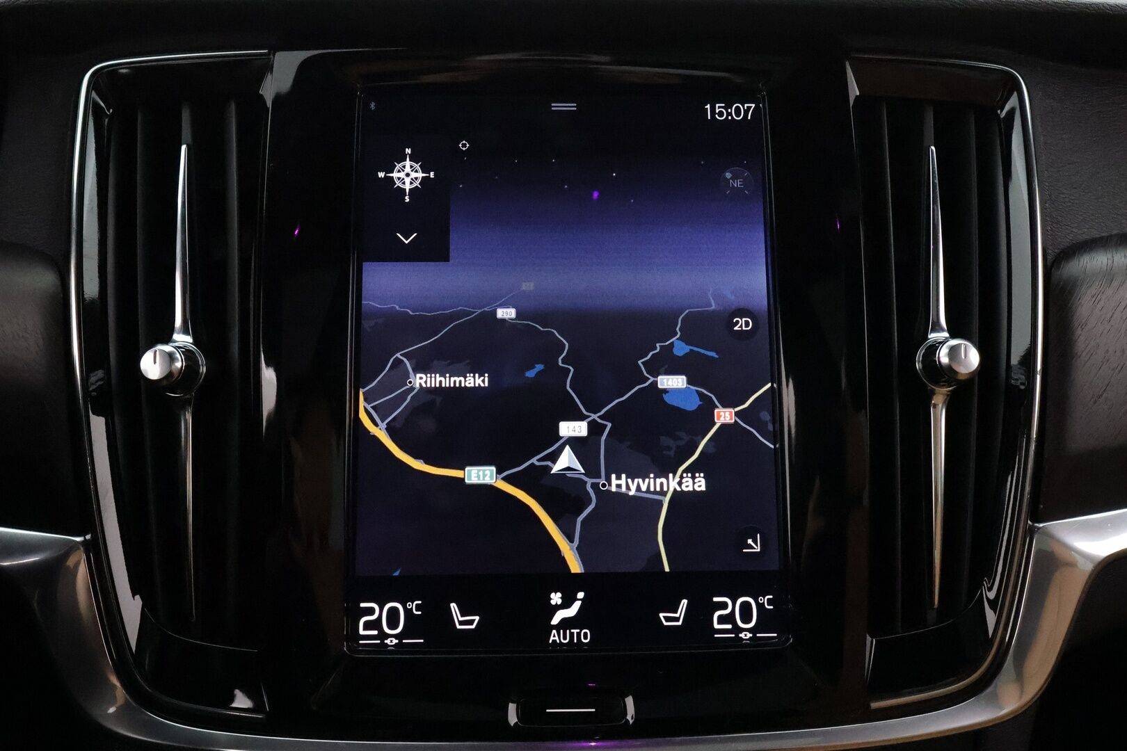 Volvo V90 CROSS COUNTRY 2017 D5 AWD Geartronic Inscription Pro  *Panorama / Konjakkinahat muistilla / Koukku / ACC / Webasto / Kamera / Pilot assist* - Webasto / Pilot Assist / Panorama / Koukku / P-kamera / Sporttipenkki Muistilla / 2x renkaat / Apple&Android / KeylessGo