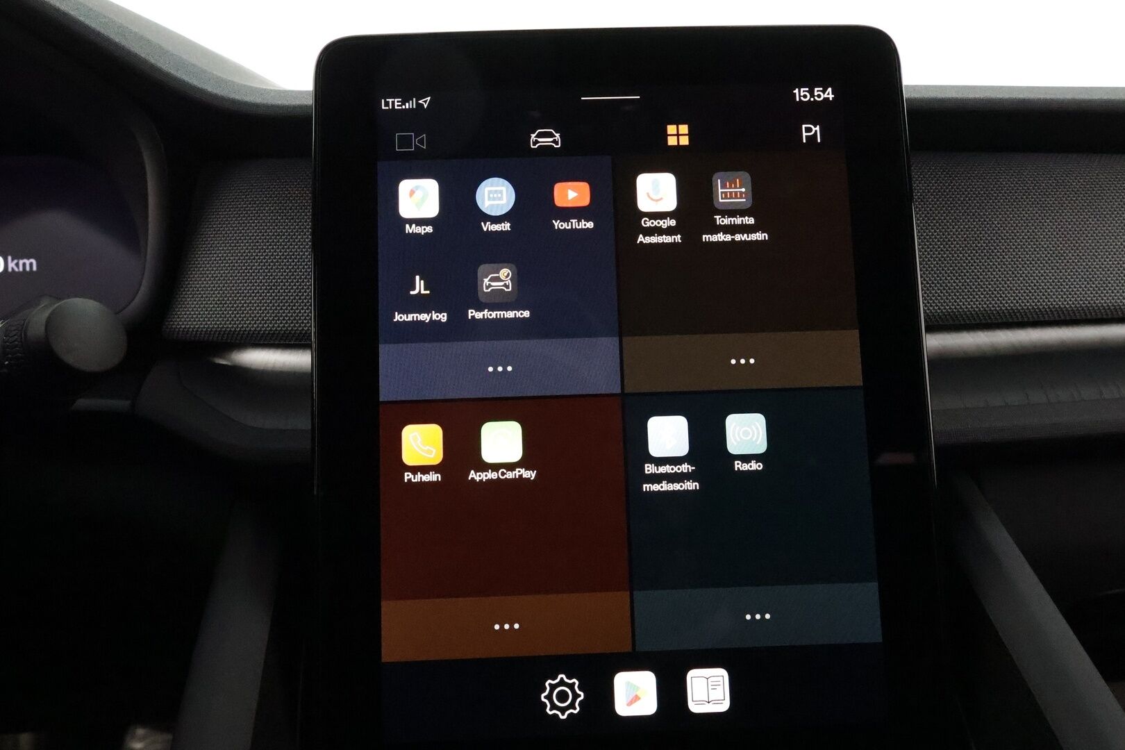 POLESTAR 2 2022 Long Range Dual Motor *Pilot&Plus / ILP / H&K / 360° / Pixel-LED / ACC / Lasikatto / Sportpenkki Muistilla / Navi* - Pilot&Plus -paketti / Kahdet renkaat vanteilla / Muistipenkki