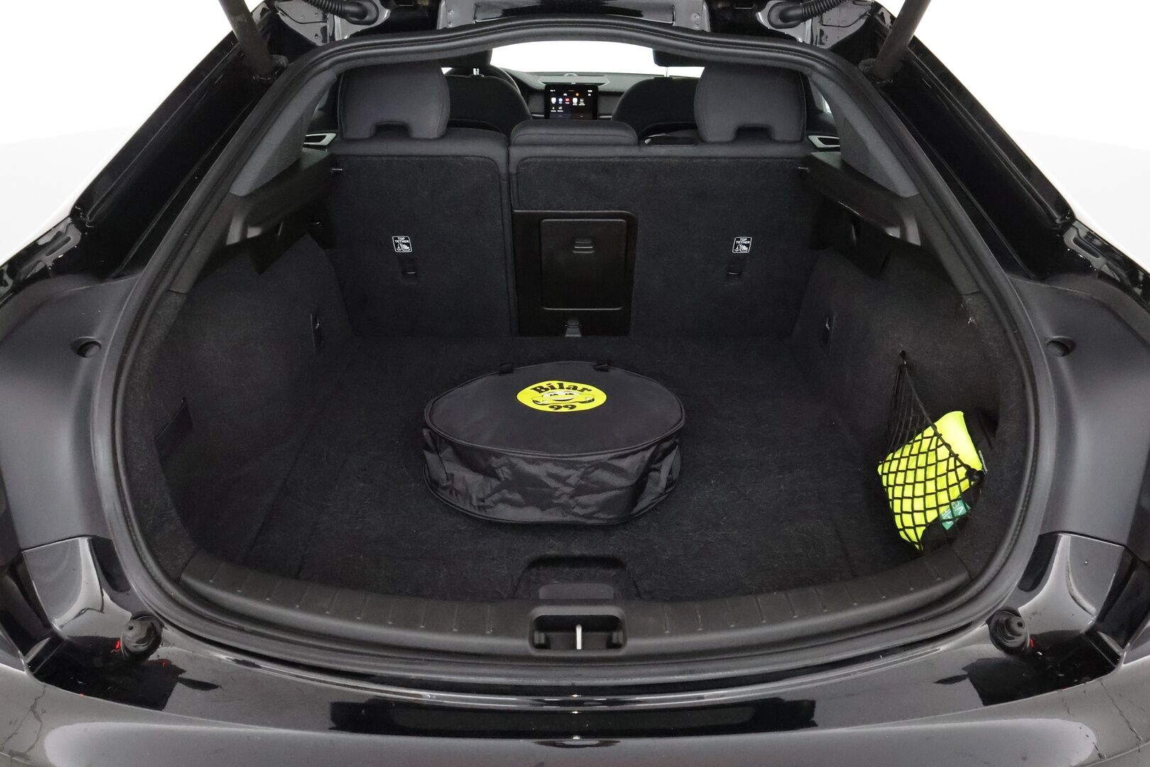 POLESTAR 2 2022 Long Range Dual Motor *Pilot&Plus / ILP / H&K / 360° / Pixel-LED / ACC / Lasikatto / Sportpenkki Muistilla / Navi* - Pilot&Plus -paketti / Kahdet renkaat vanteilla / Muistipenkki