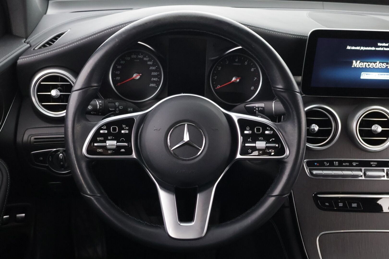 Mercedes-Benz GLC 2020 300 e 4MATIC A Business AMG EQ Power - Distronic Pro | HUD | Nahkasisusta | Vetokoukku | 360-Kamera | Supervarusteet | Juuri tullut Tampereelle!