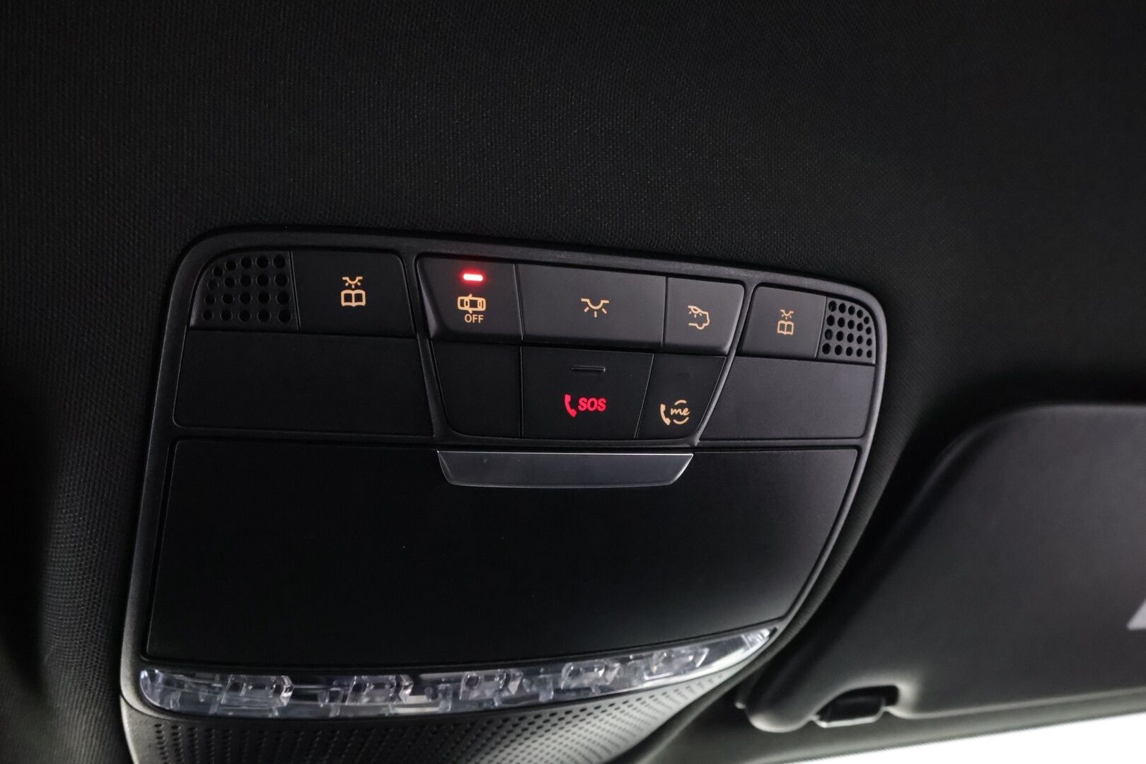 Mercedes-Benz GLC 2020 300 e 4MATIC A Business AMG EQ Power * Distronic Pro / HUD / Nahkasisusta / Vetokoukku / 360-Kamera / Supervarusteet! - HULLUT AVAJAISHULINAT KORKOTARJOUS 3,29 %