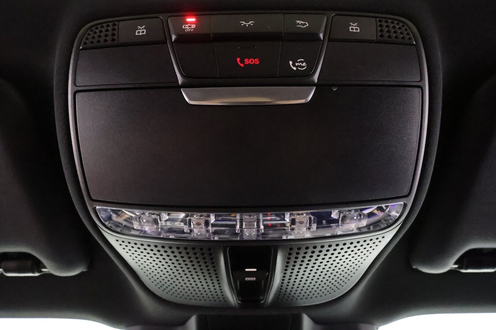 Mercedes-Benz E 2021 300 de 4MATIC T A Business Avantgarde EQ Power AMG * Koukku / Distronic / 360° / Multibeam / Widescreen / HUD /Panorama* - Burmester / Sportpenkit / Kahdet renkaat aluvanteilla