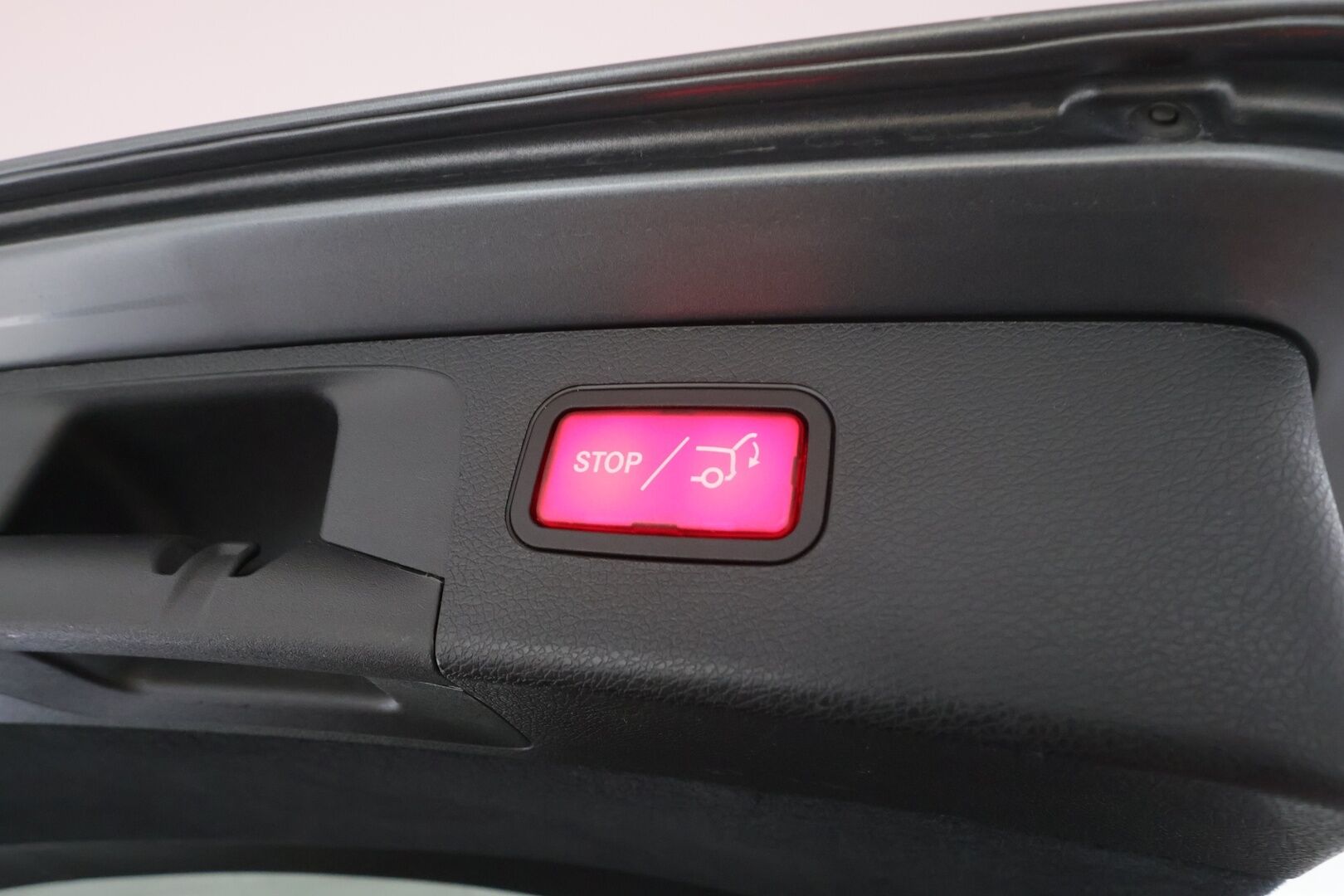 Mercedes-Benz E 2021 300 de 4MATIC T A Business Avantgarde EQ Power AMG * Koukku / Distronic / 360° / Multibeam / Widescreen / HUD /Panorama* - Akku kuntotarkastettu / Burmester / Sportpenkit / Kahdet renkaat aluvanteilla