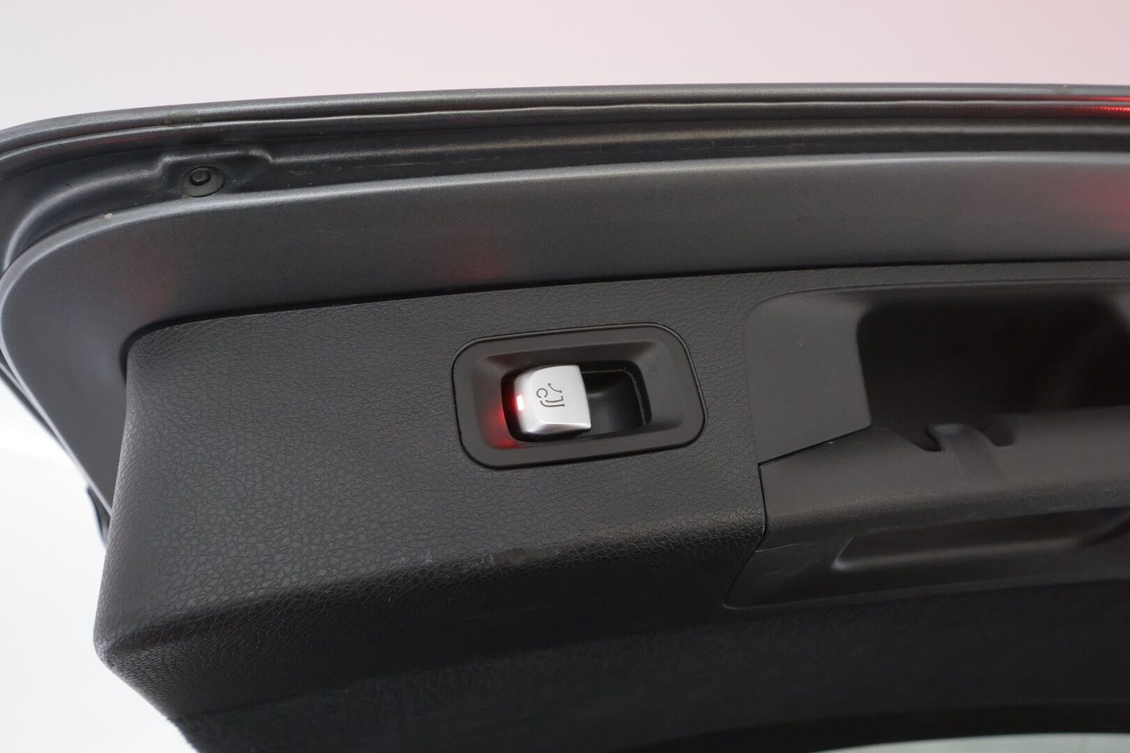 Mercedes-Benz E 2021 300 de 4MATIC T A Business Avantgarde EQ Power AMG * Koukku / Distronic / 360° / Multibeam / Widescreen / HUD /Panorama* - Akku kuntotarkastettu / Burmester / Sportpenkit / Kahdet renkaat aluvanteilla - HULLUT AVAJAISHULINAT KORKOTARJOUS 3,29 %