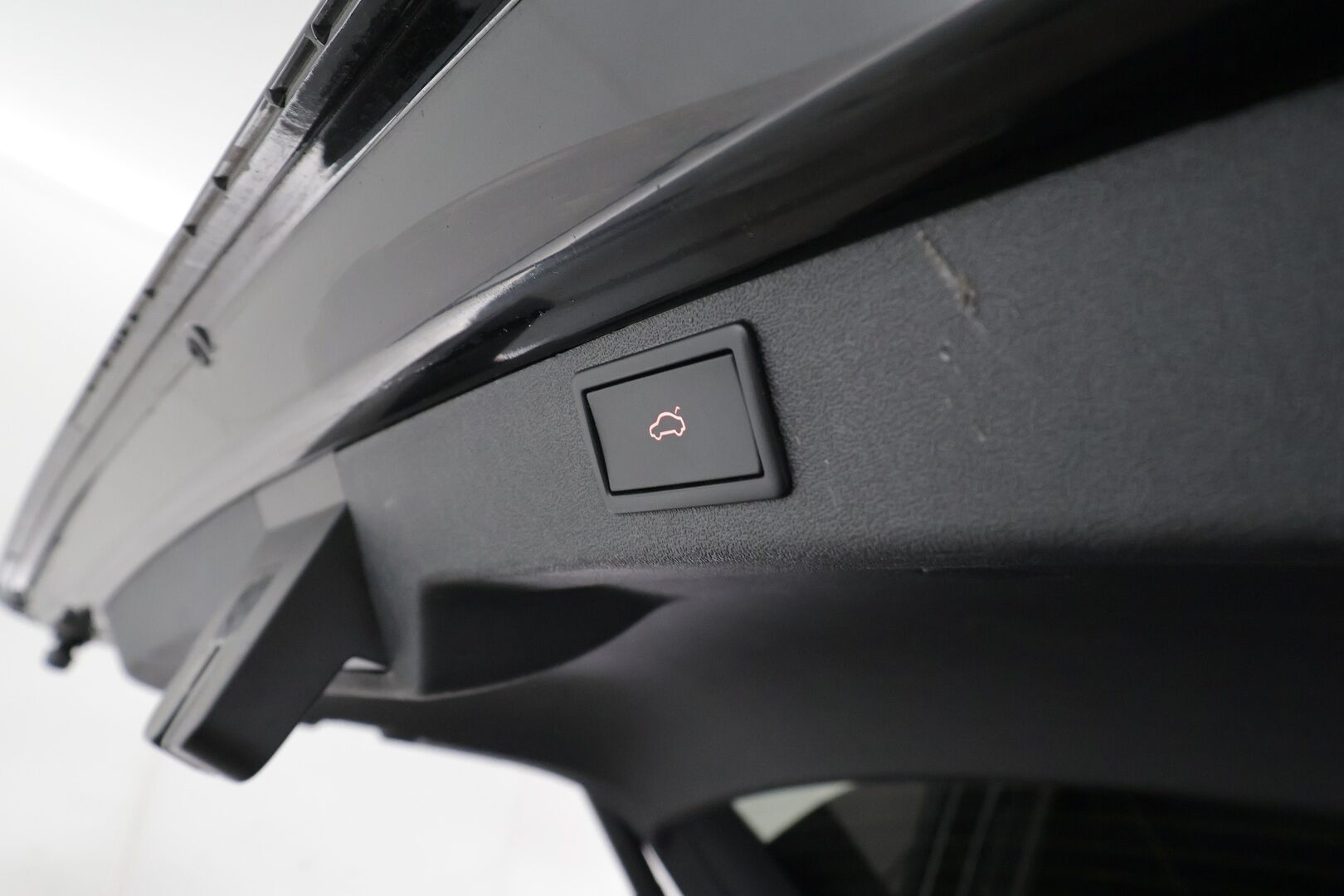 Skoda Enyaq 2023 80x 4x4 iV - | ACC | ILP | HUD | Koukku | Matrix | Canton | Muistipenkki | Ruskeat Nahat | P.kamera | Lämm. ratti | Keyless | 2x renkaat aluin | Merkkihuollot | 