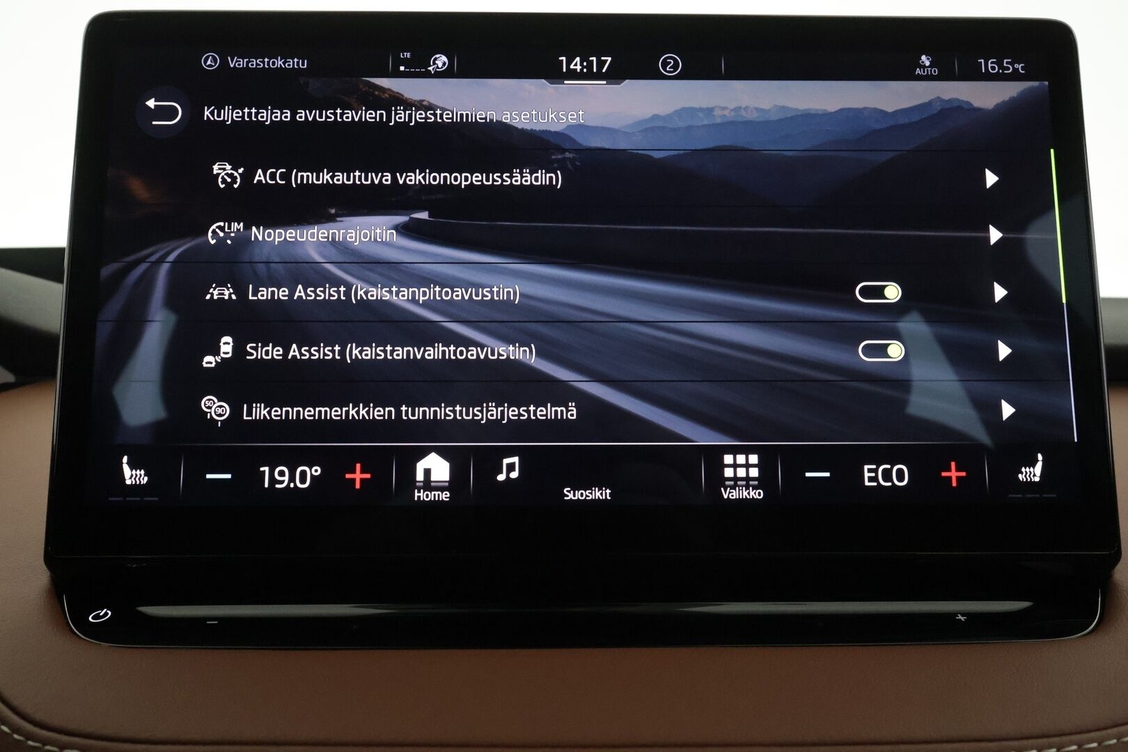 Skoda Enyaq 2023 80x 4x4 iV - | ACC | ILP | HUD | Koukku | Matrix | Canton | Muistipenkki | Ruskeat Nahat | P.kamera | Lämm. ratti | Keyless | 2x renkaat aluin | Merkkihuollot | 