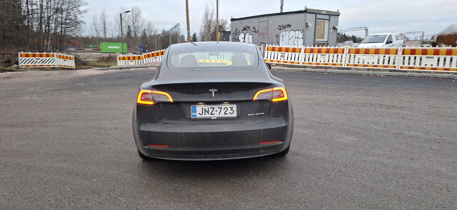 Tesla Model 3 2021 Model 3 Dual Motor Long Range *Koukku / ILP / Lasikatto /  FSD* - *2x Renkain ja vantein / Käytännöllinen / Akkutakuu* - HULLU BLACKWEEK KORKOTARJOUS 2,49%