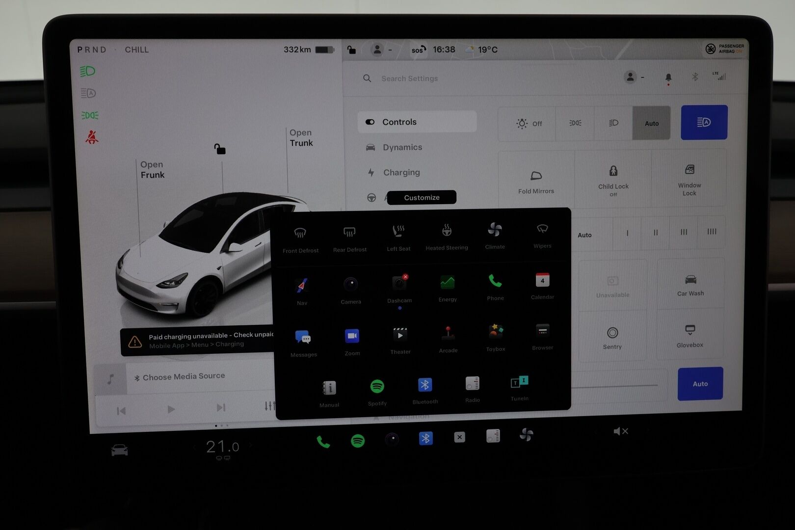 TESLA MODEL Y 2022 Dual Motor Performance ** Lasikatto / Lämpöpumppu / Adapt.Vakkari / Matrix-LED / P.kamera / Muistipenkki / KeylessGO ** - 3,99 % KORKOTARJOUS TÄHÄN AUTOON - Akku Kuntotarkistettu!