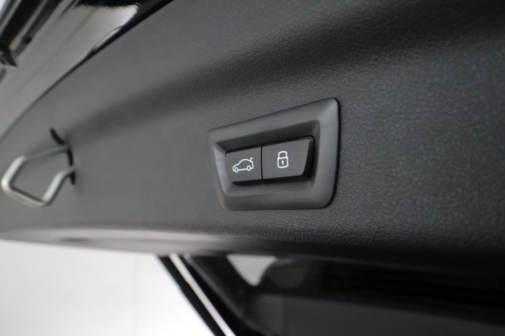BMW IX1 2023 U11 30 xDrive **Adapt.Vakkari / Widescreen / ComfortAccess / P.kamera / Adapt. LED / Apple&Android** - 3,99 % KORKOTARJOUS TÄHÄN AUTOON - Akku Kuntotarkistettu!