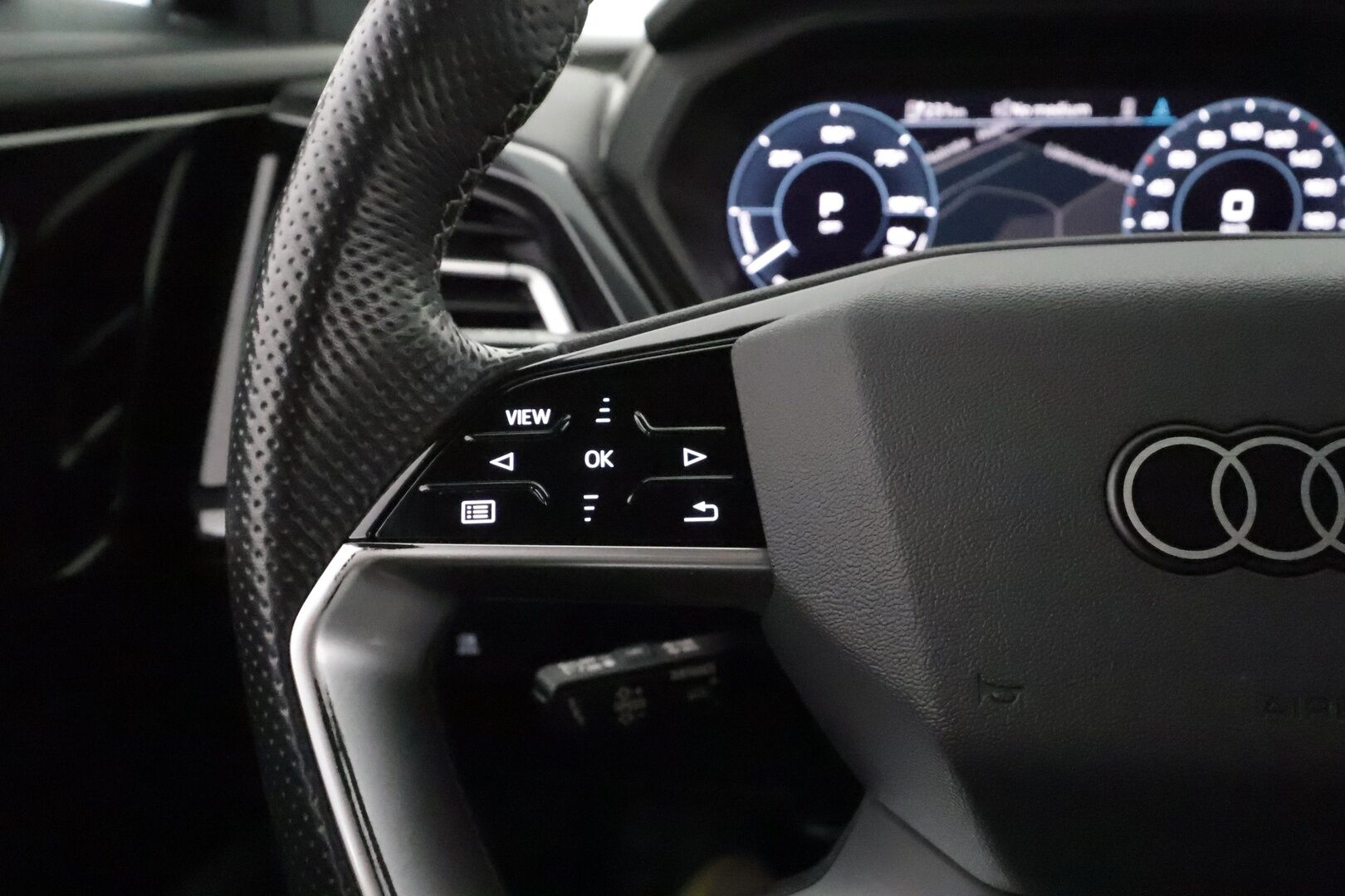 AUDI Q4 E-TRON 2022 40 Sportback S-Line **HUD / Adapt. vakkari / Lämpöpumppu / Matrix / P.kamera / Keyless** - 3,99 % KORKOTARJOUS TÄHÄN AUTOON - 