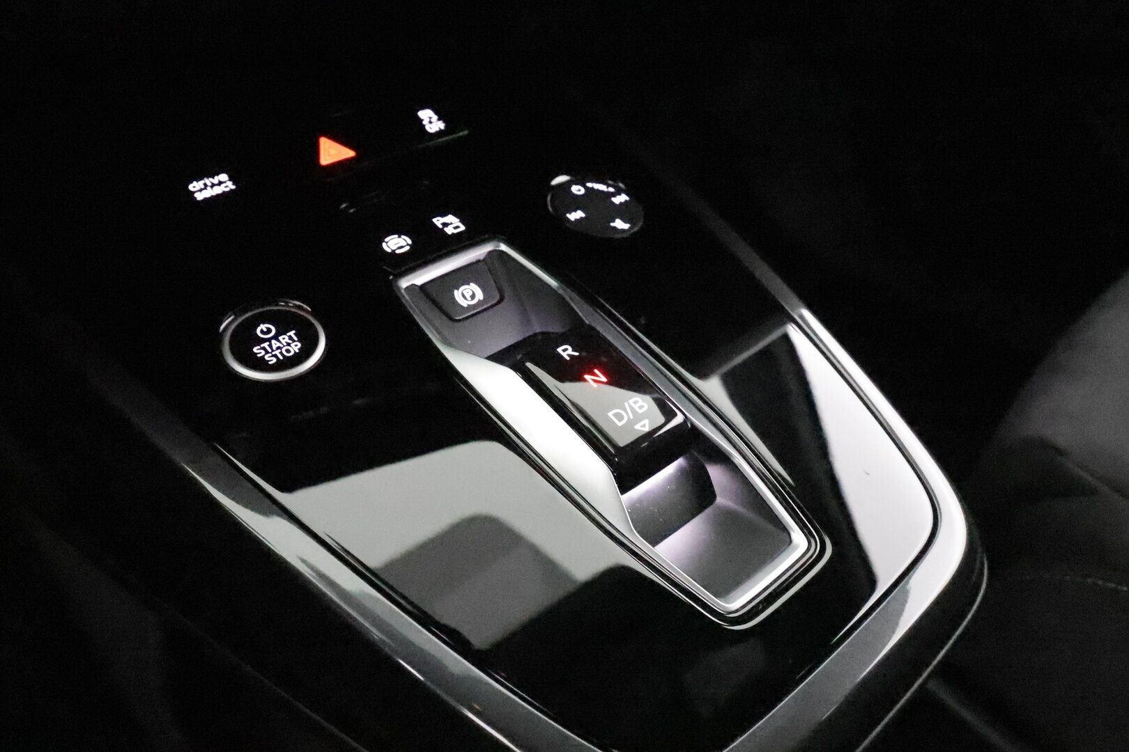 AUDI Q4 E-TRON 2022 40 Sportback S-Line **HUD / Adapt. vakkari / Lämpöpumppu / Matrix / P.kamera / Keyless** - 3,99 % KORKOTARJOUS TÄHÄN AUTOON - 