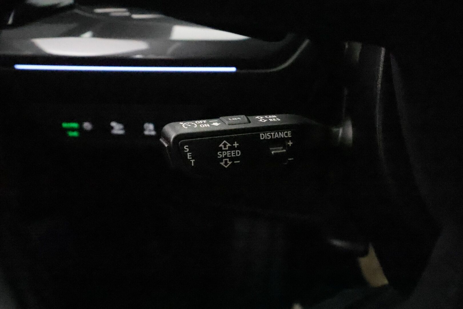 AUDI Q4 E-TRON 2022 40 Sportback S-Line **HUD / Adapt. vakkari / Lämpöpumppu / Matrix / P.kamera / Keyless** - 3,99 % KORKOTARJOUS TÄHÄN AUTOON - 