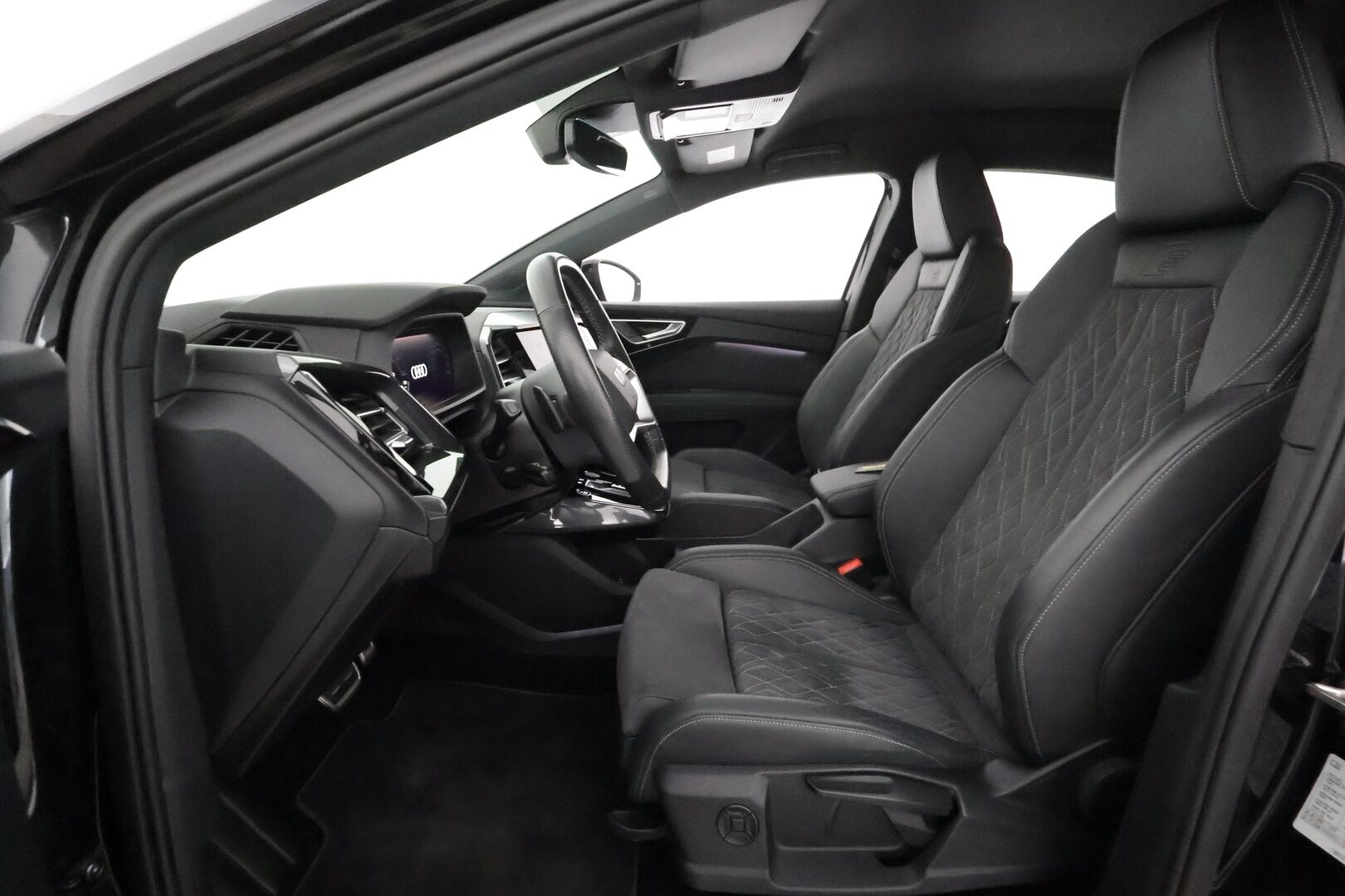AUDI Q4 E-TRON 2022 40 Sportback S-Line **HUD / Adapt. vakkari / Lämpöpumppu / Matrix / P.kamera / Keyless** - 3,99 % KORKOTARJOUS TÄHÄN AUTOON - 